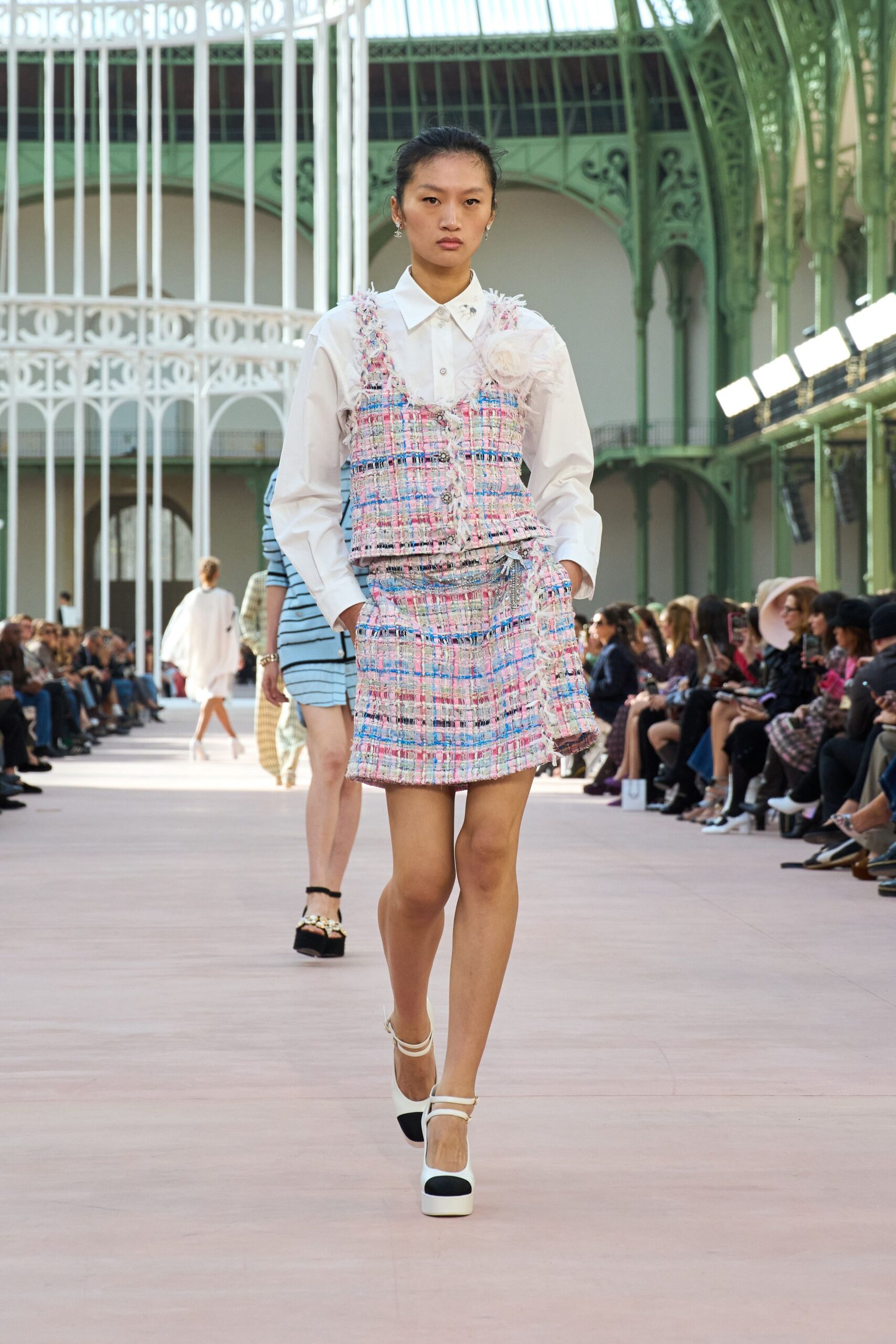 Chanel Spring 2025 Ready-to-Wear Look 29