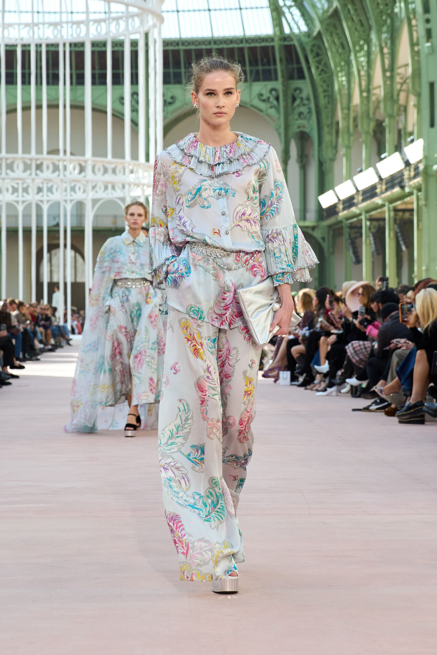 Chanel Spring 2025 Ready-to-Wear Look 52