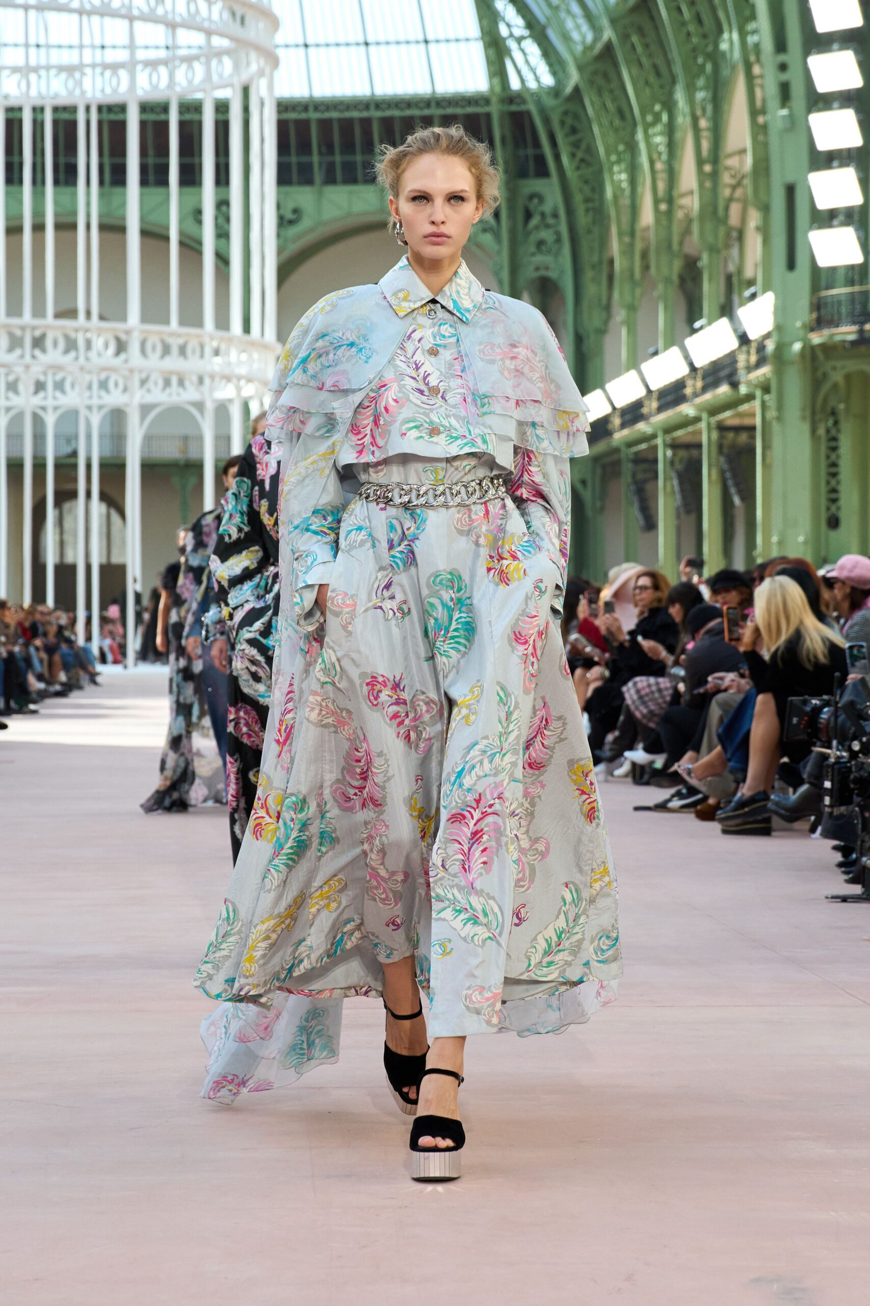 Chanel Spring 2025 Ready-to-Wear Look 53