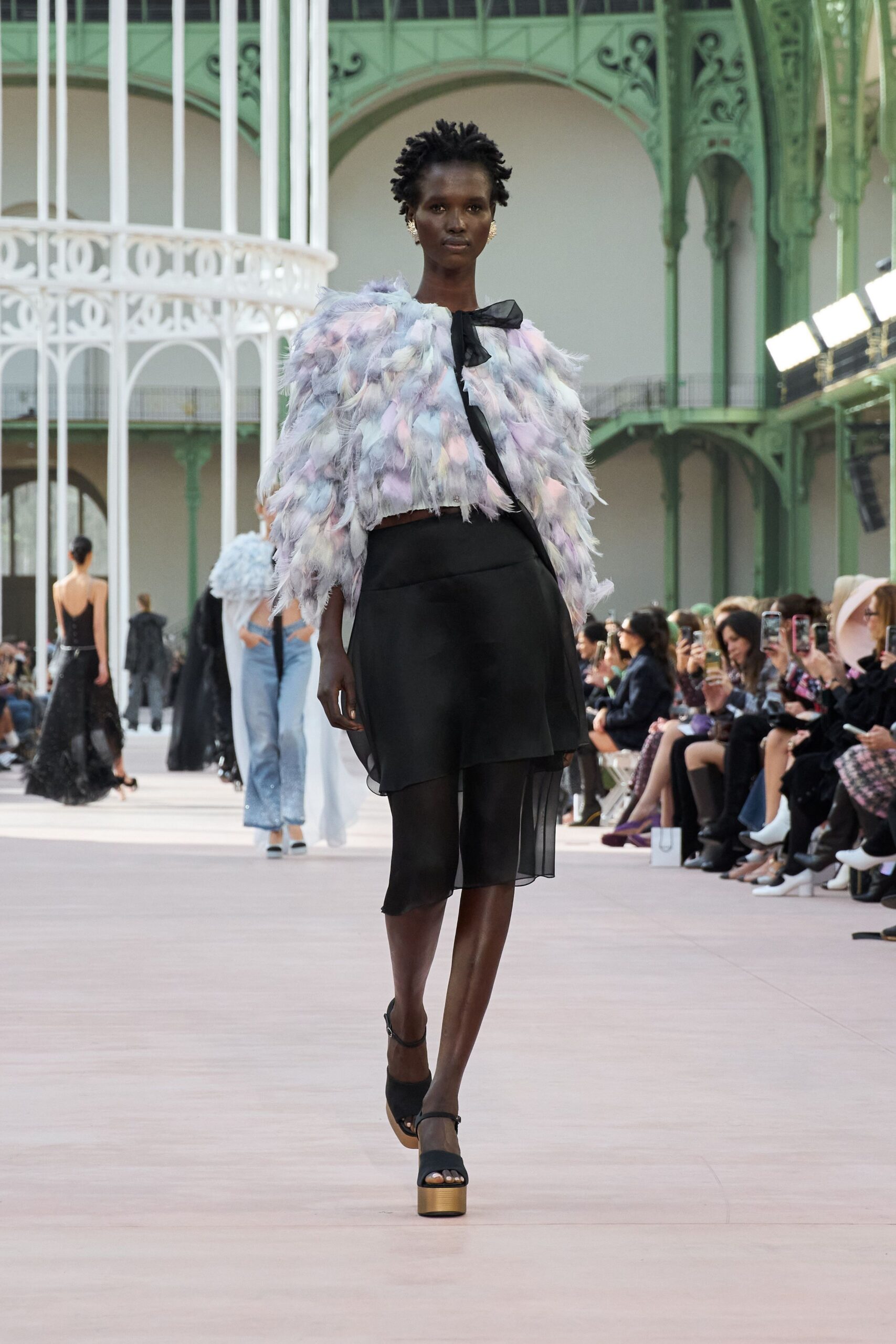 Chanel Spring 2025 Ready-to-Wear Look 71