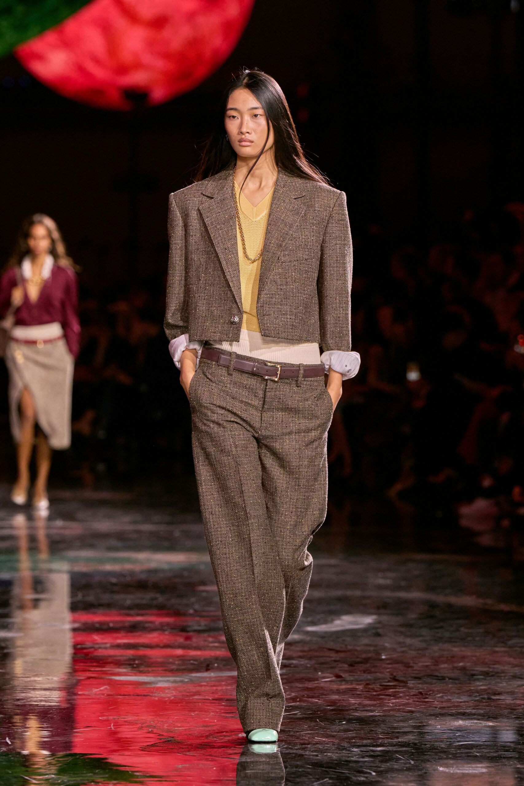 brown tweed long-sleeve collared tailored buttoned blazer