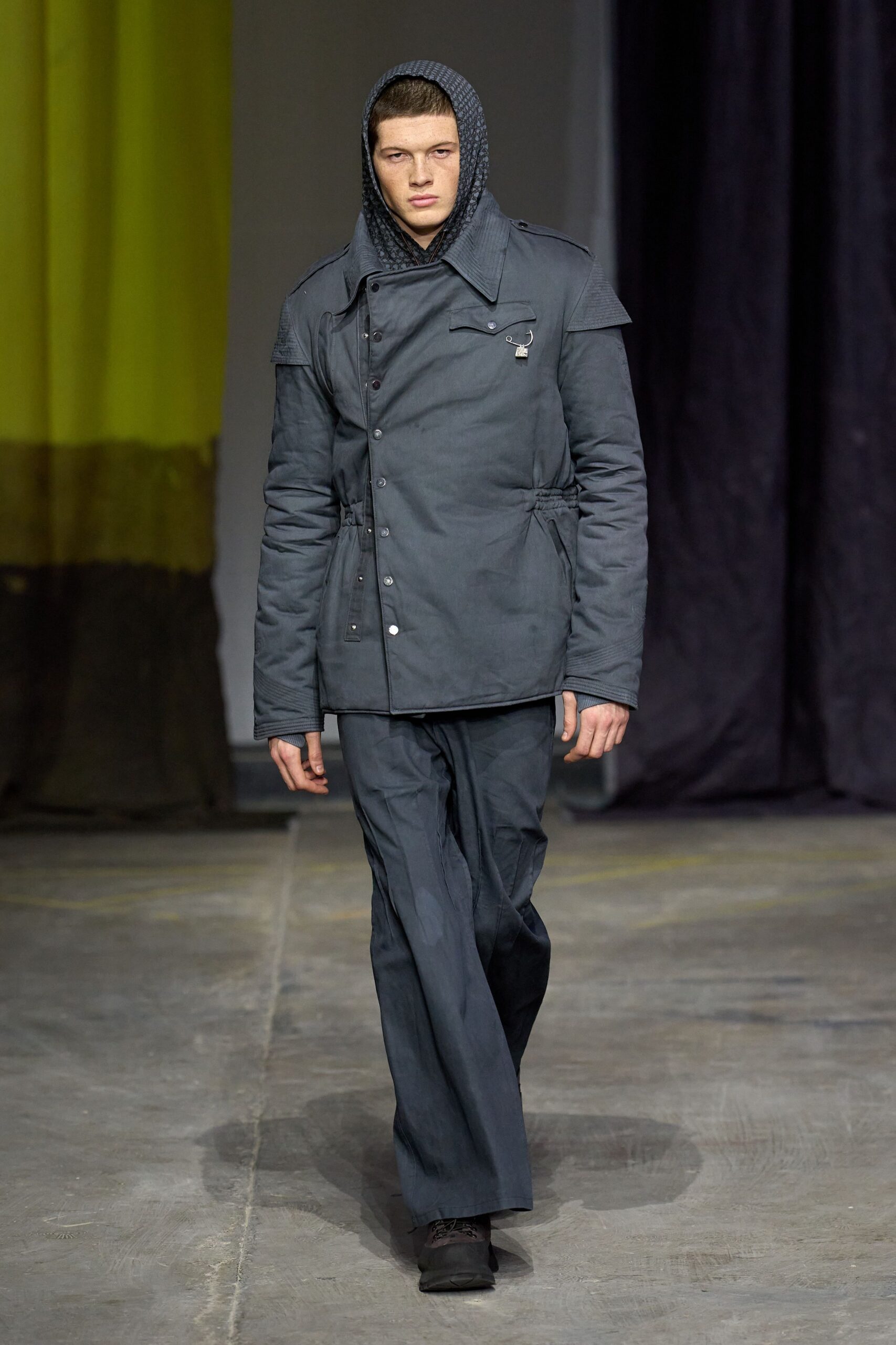 gray cotton long-sleeve hooded relaxed zippered jacket