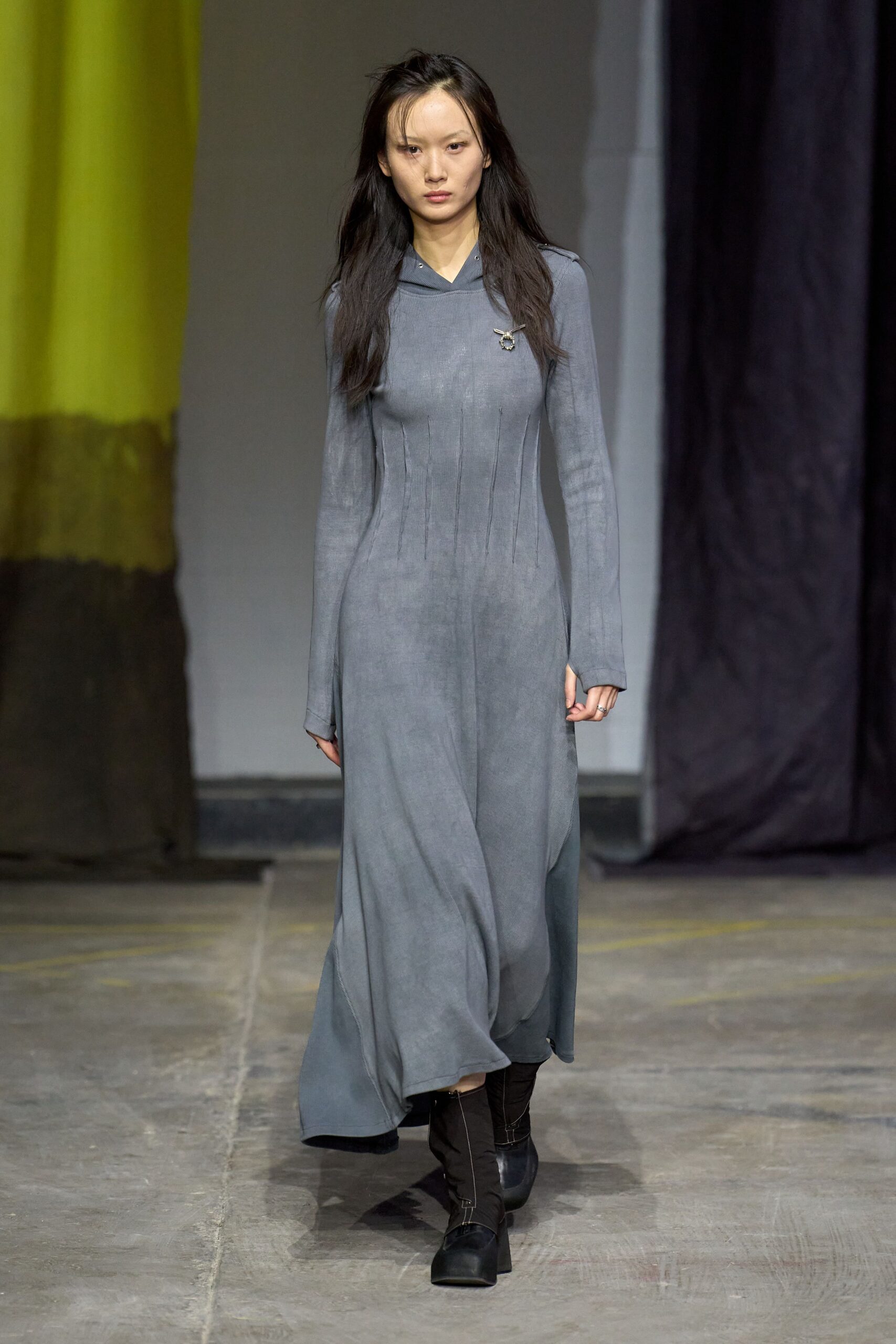 gray cotton long-sleeve v-neck fitted pleated maxi dress
