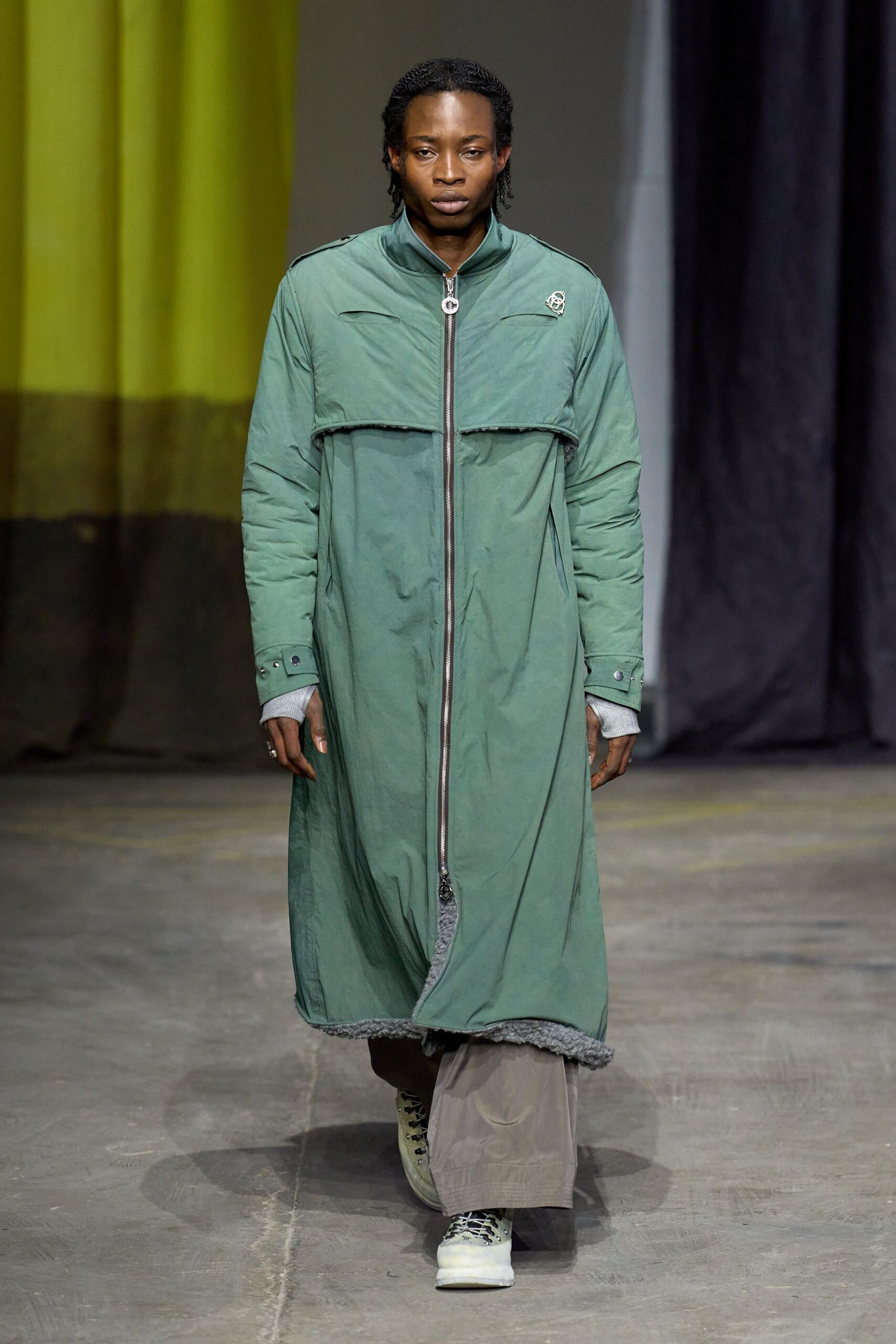 green cotton long-sleeve collared relaxed zippered maxi coat