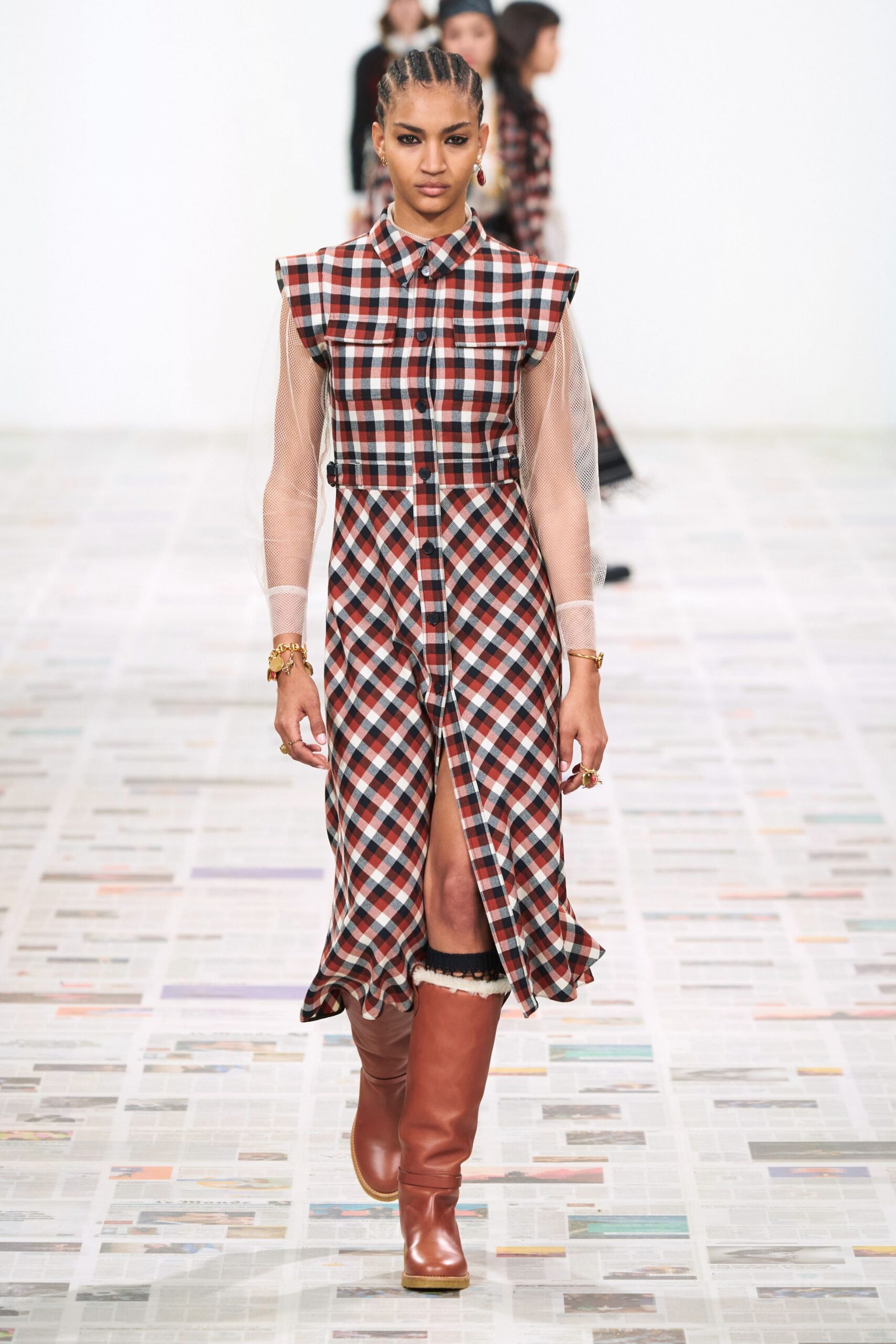 red cotton short-sleeve collared fitted buttoned checked dress