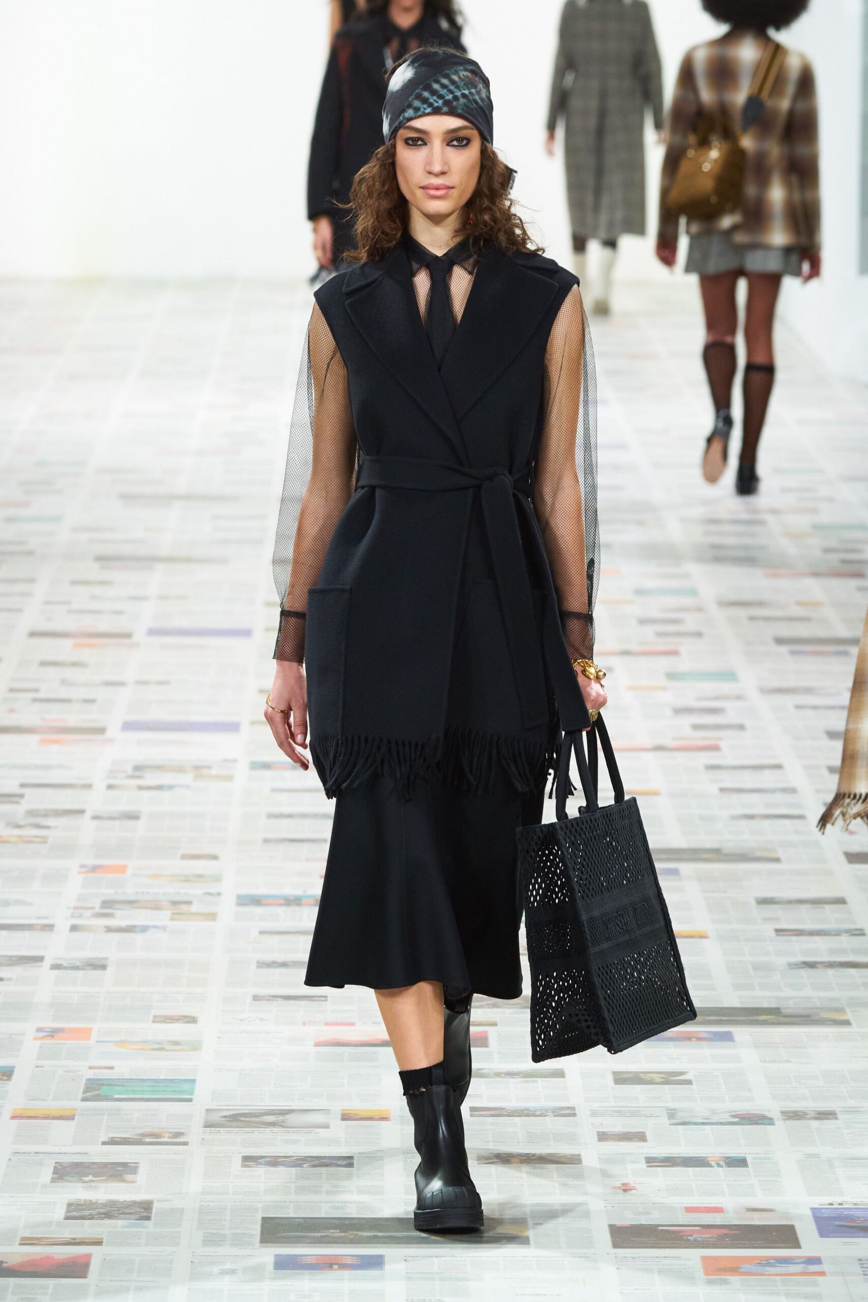 black cotton sleeveless v-neck fitted layered belted dress