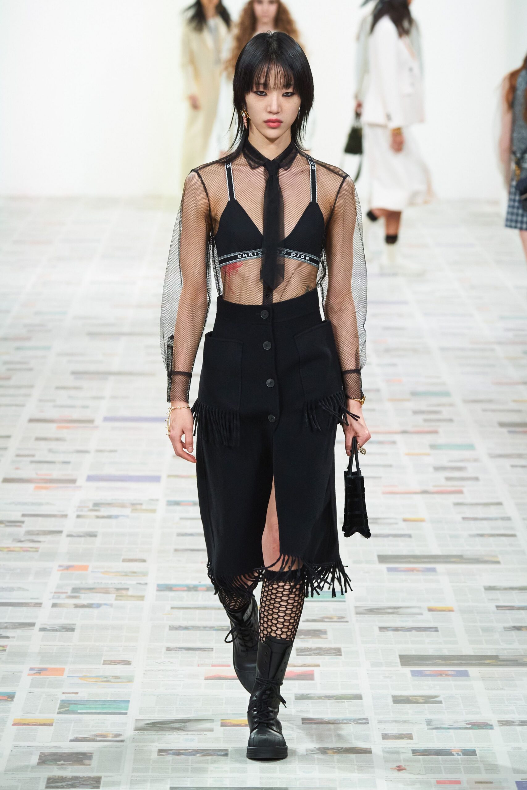 black cotton slit fitted high-waisted buttoned pencil skirt
