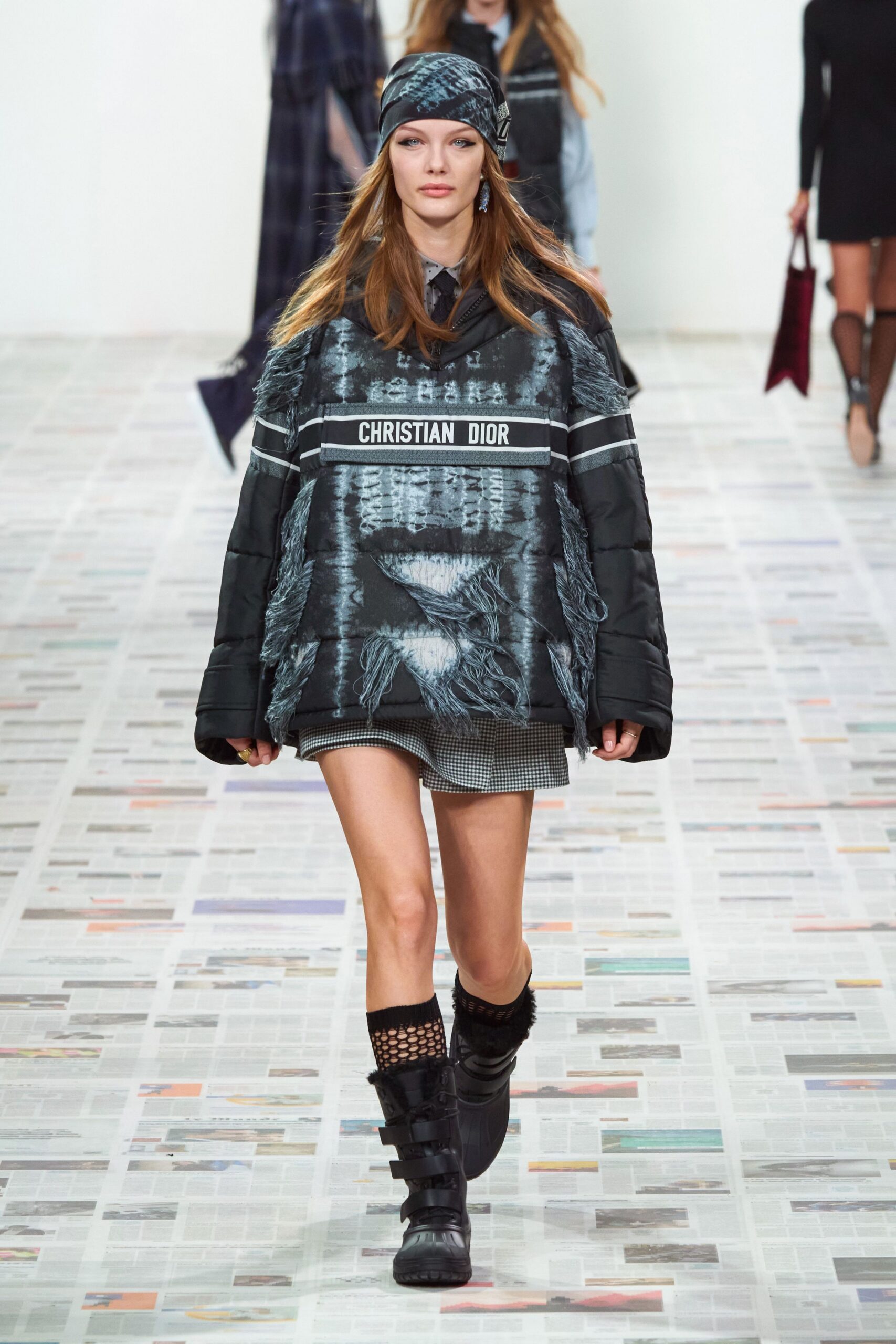 black cotton long-sleeve hooded oversized printed hoodie