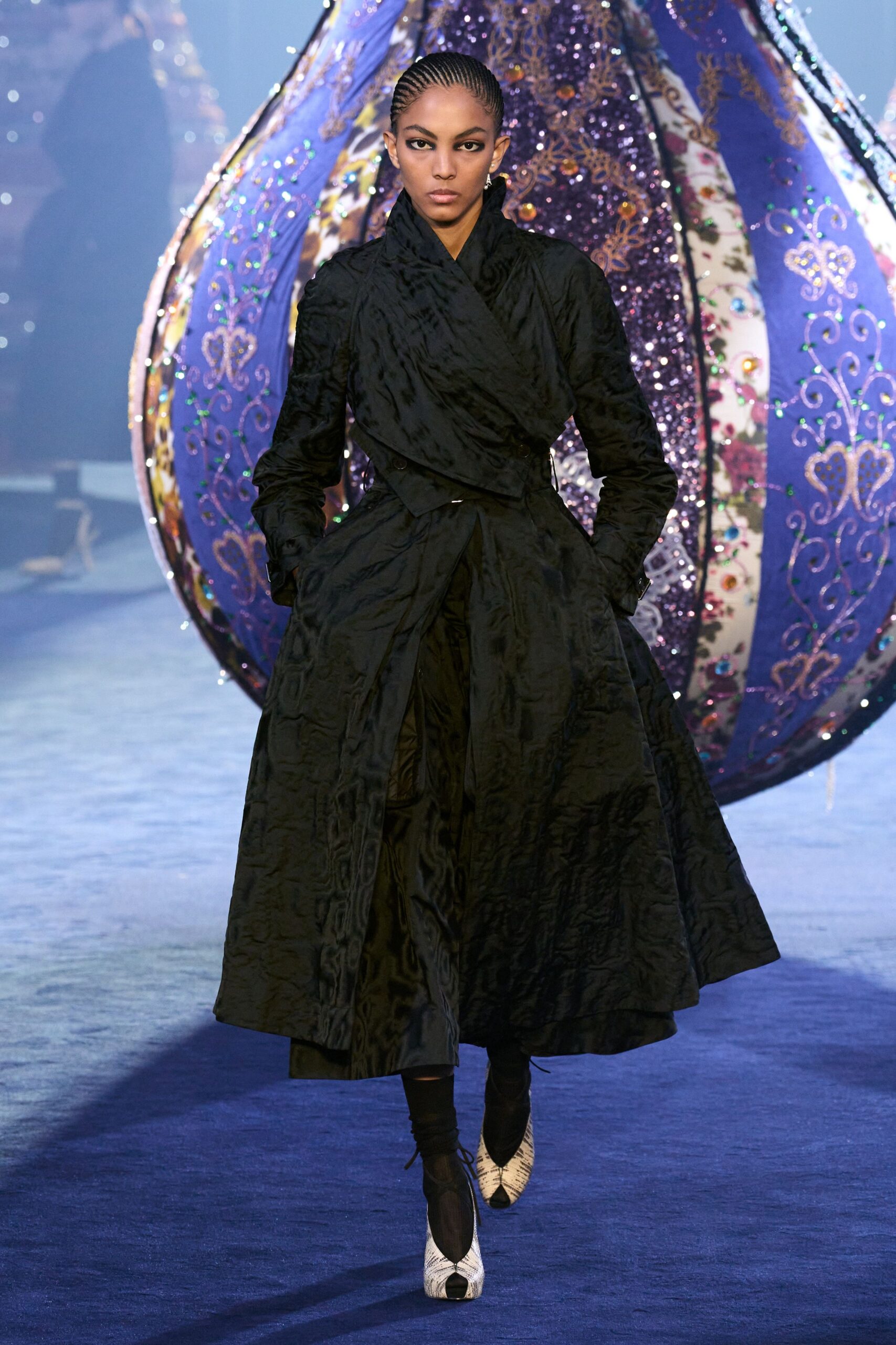 black silk fitted coat with shoes