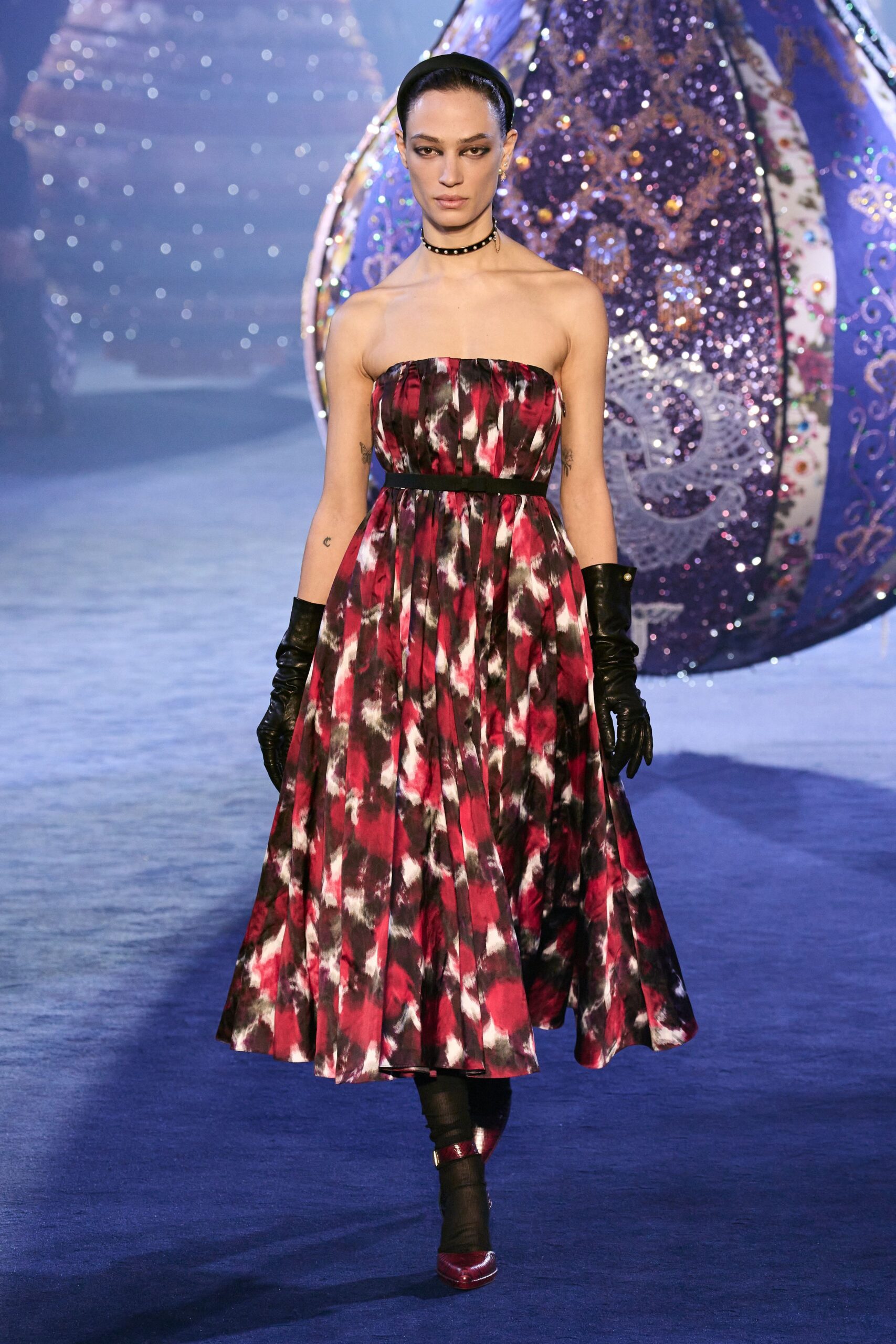 red black white pleated midi dress