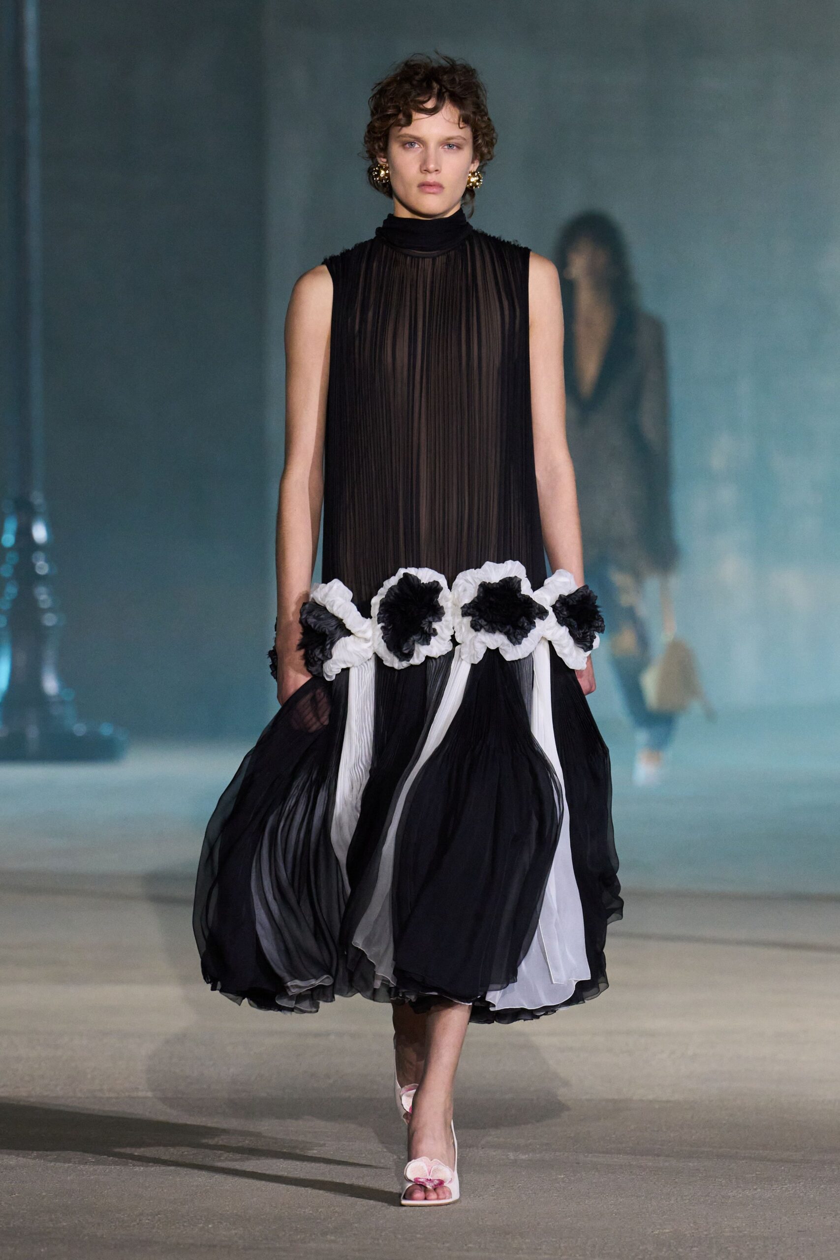 black silk sleeveless high-neck relaxed pleated tiered dress
