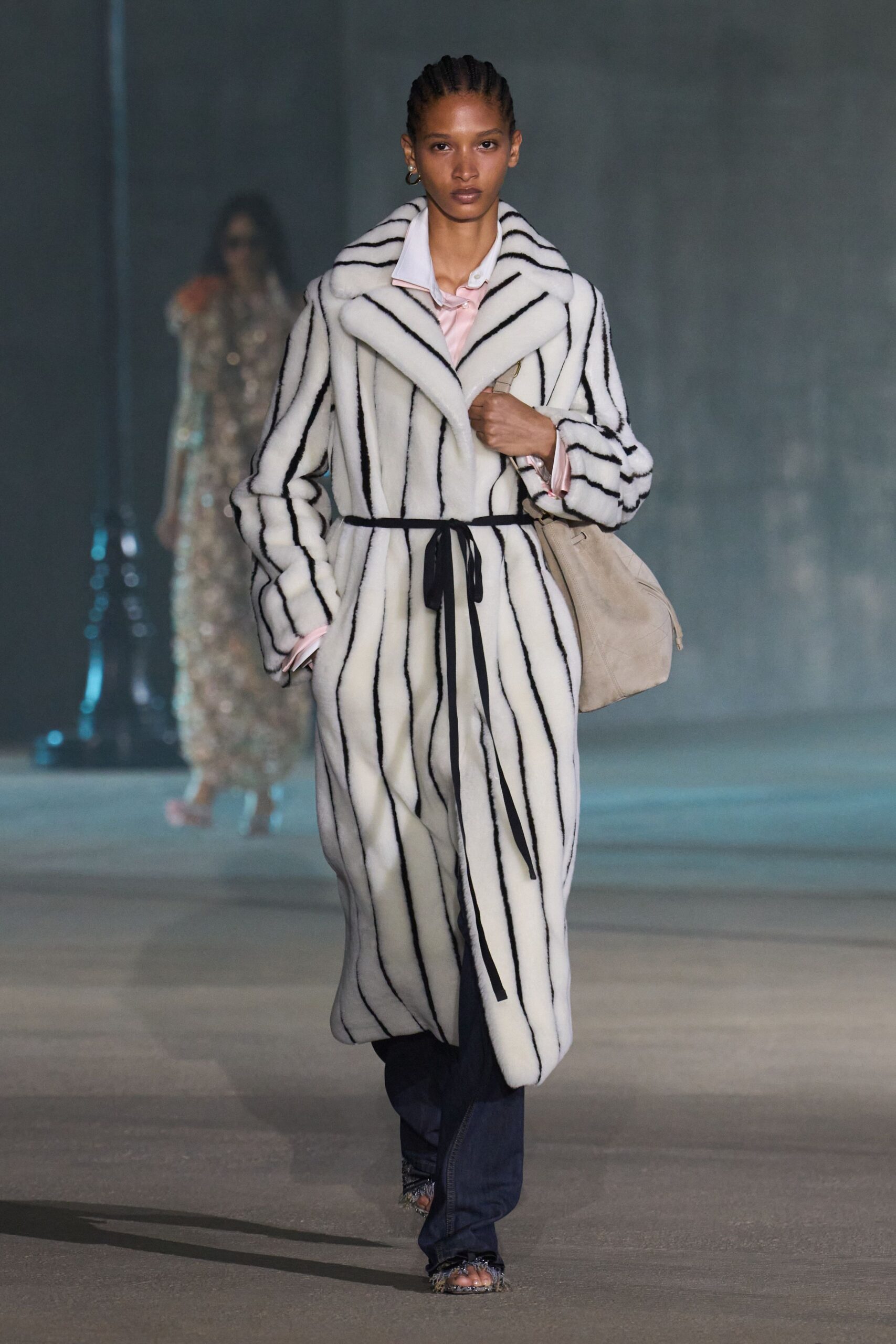 white faux-fur long-sleeve collared relaxed striped belted coat