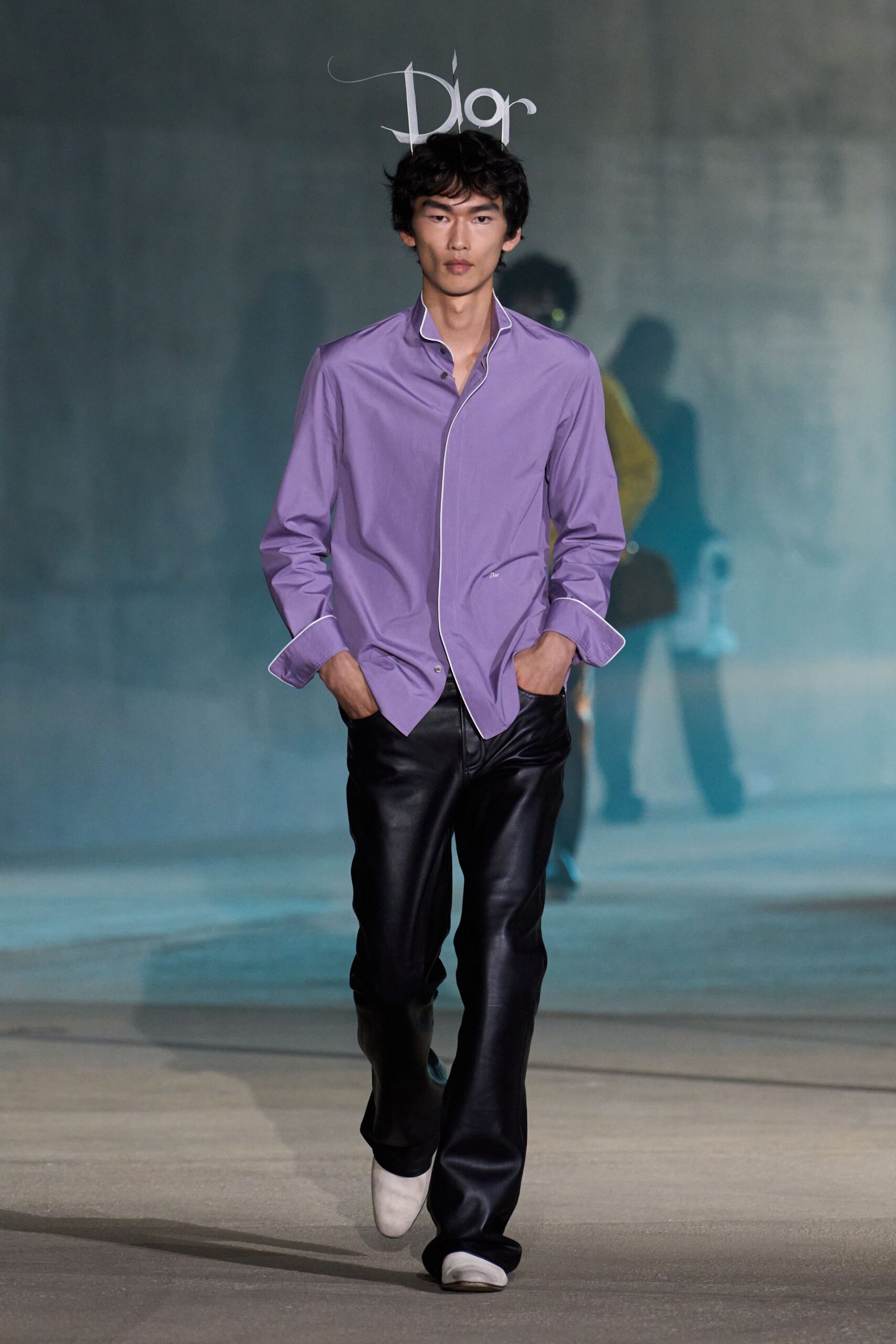purple cotton long-sleeve collared fitted shirt