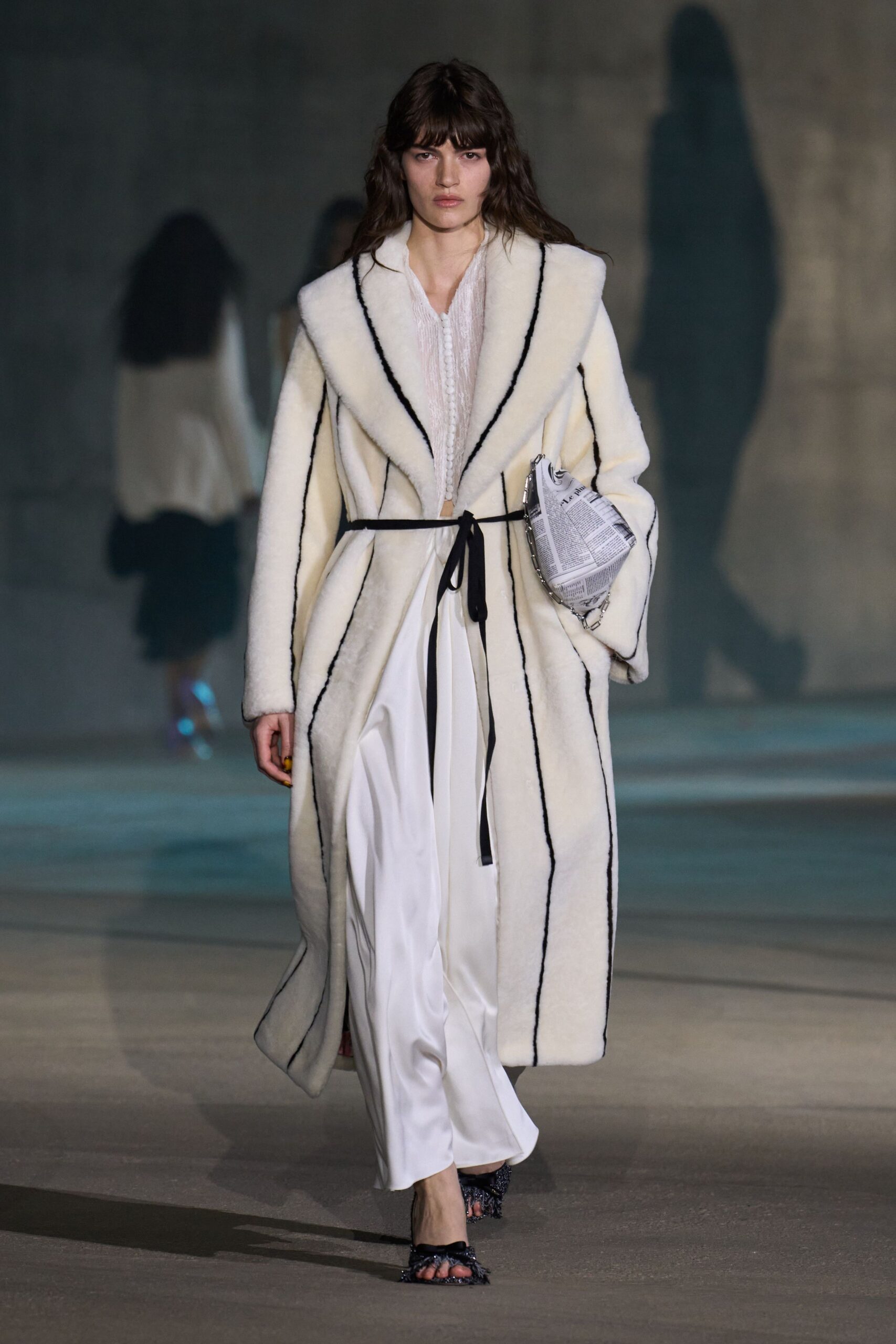 white silk fitted high-waisted pants