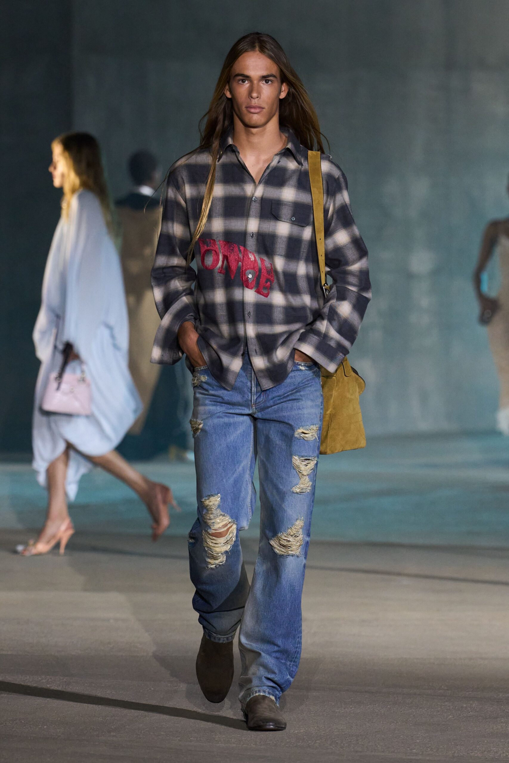 blue denim relaxed distressed pants