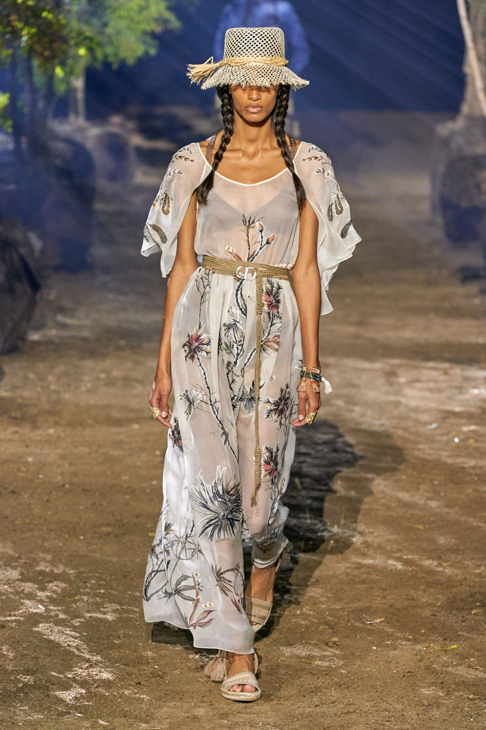 Christian Dior Spring 2020 Ready-to-Wear Look 19