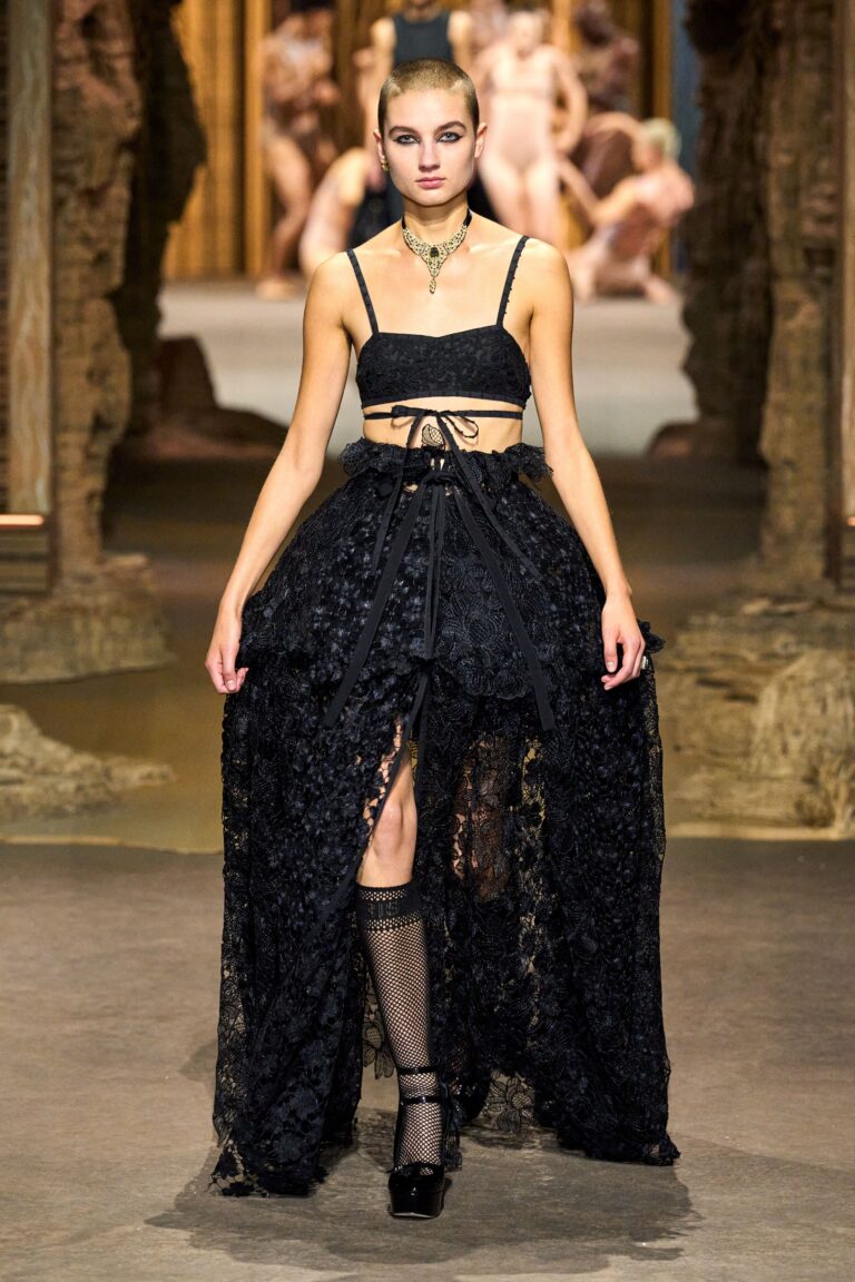 Christian Dior Spring 2023 Ready-to-Wear