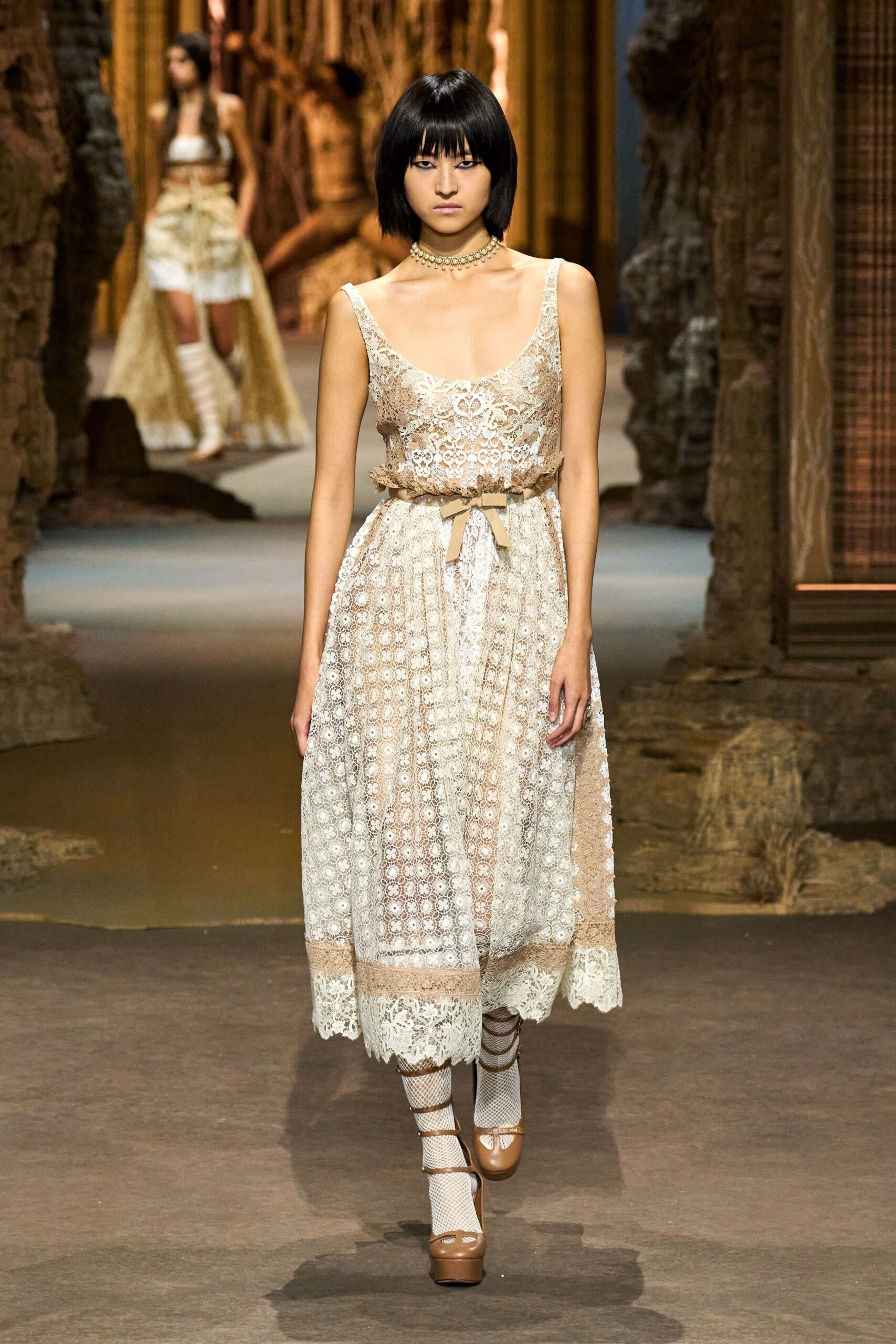 beige lace sleeveless v-neck fitted tiered embroidered dress