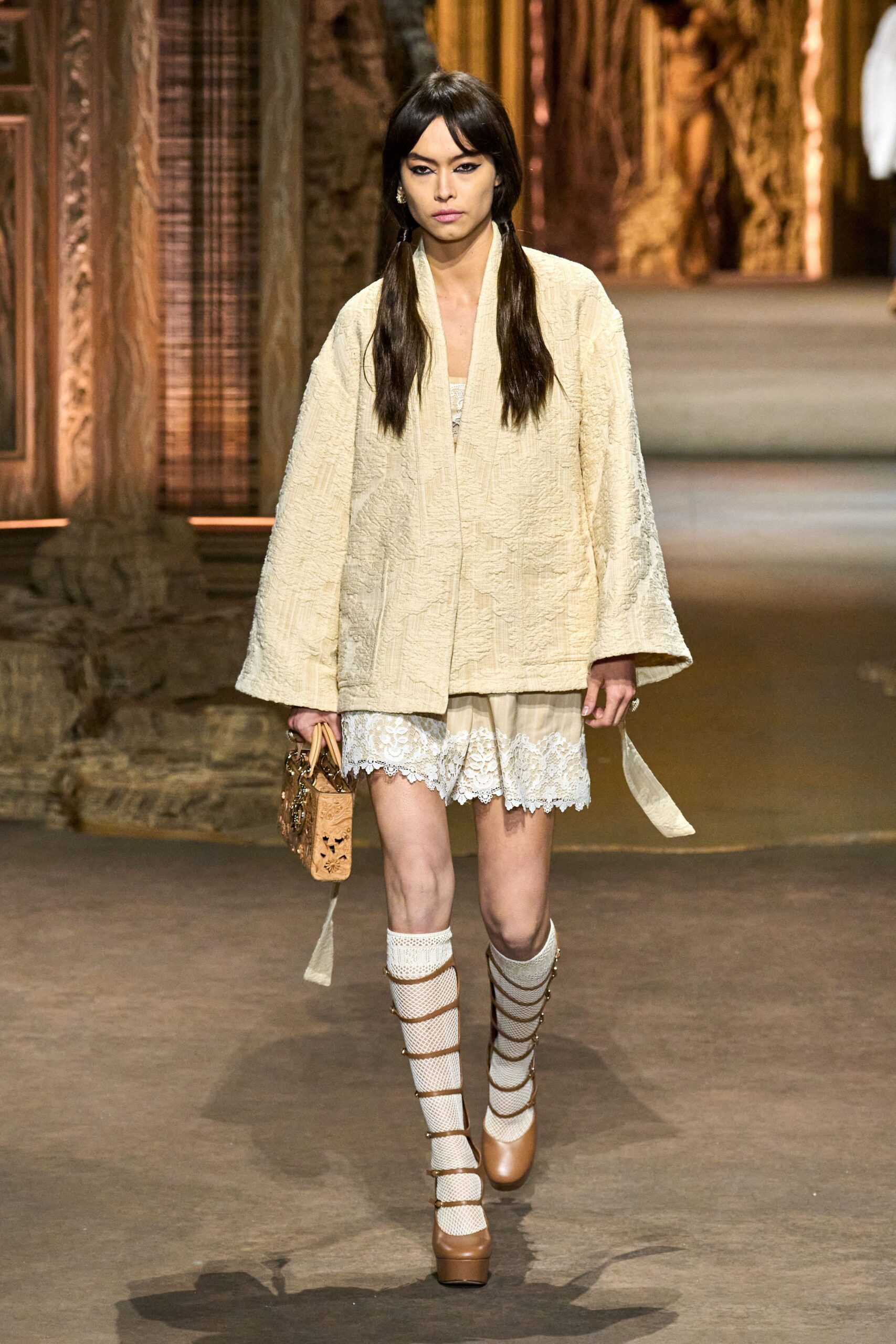beige cotton long-sleeve collared relaxed textured jacket