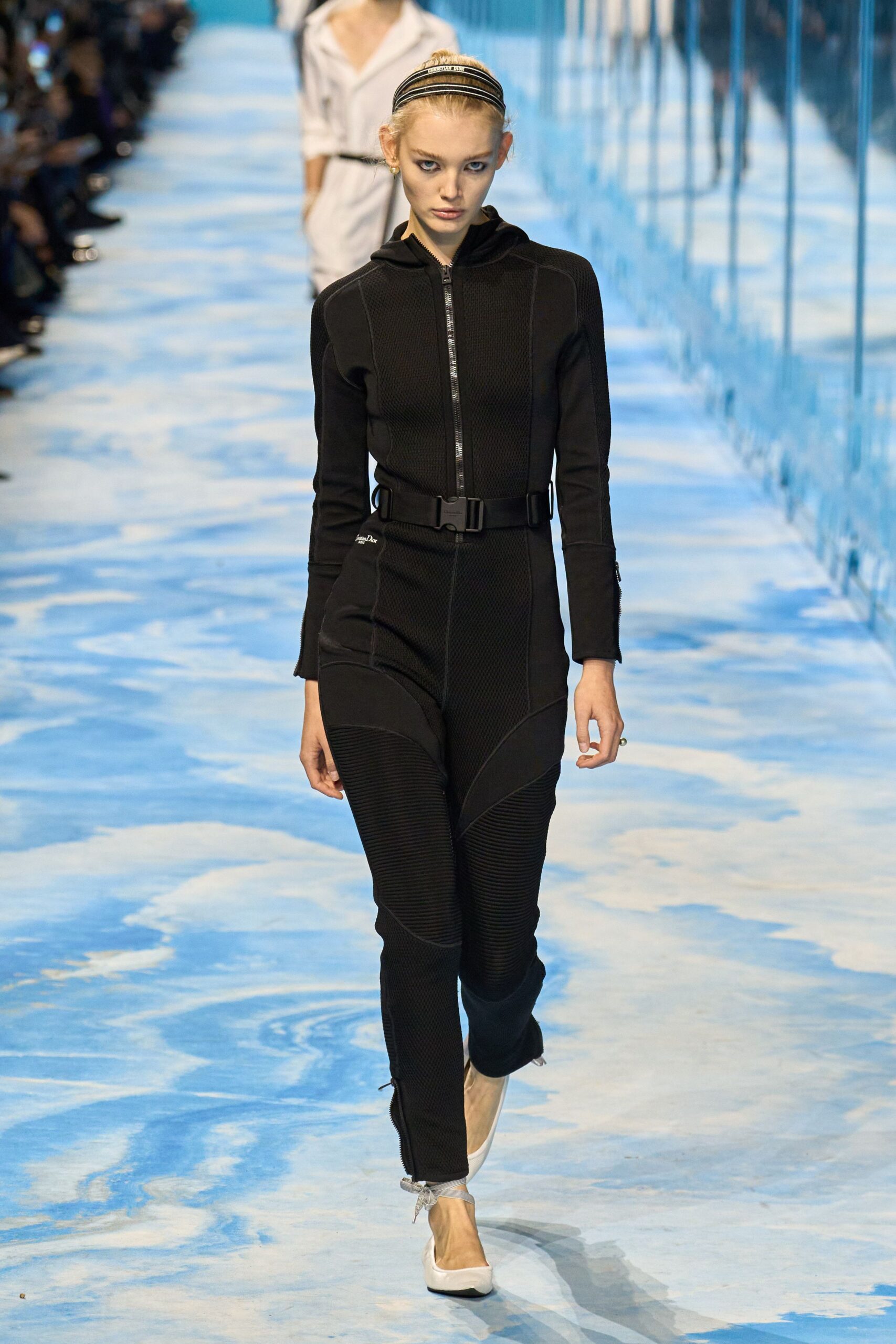 Christian Dior Spring 2025 Ready-to-Wear Look 35