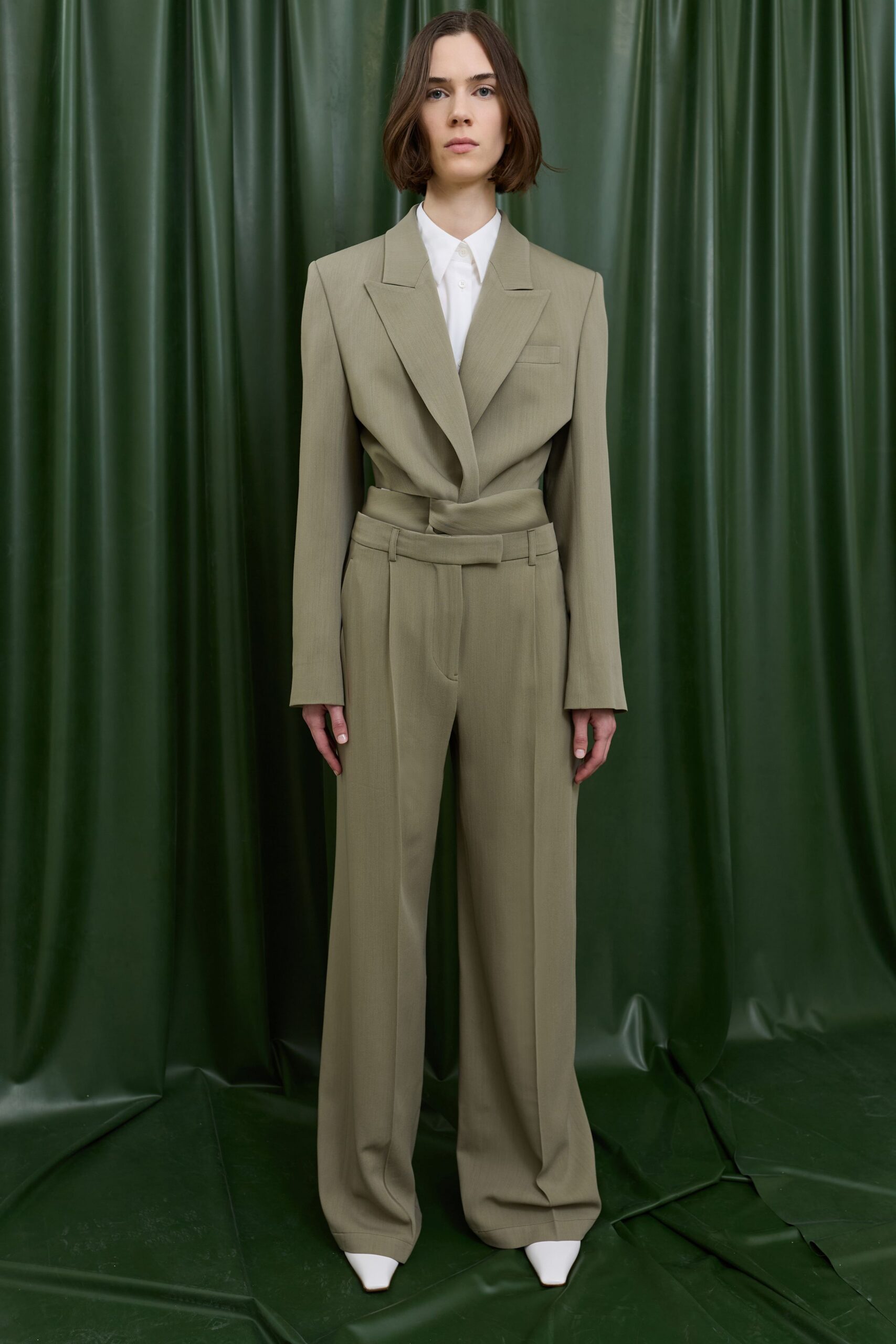beige cotton long-sleeve collared tailored wide-leg belted suit