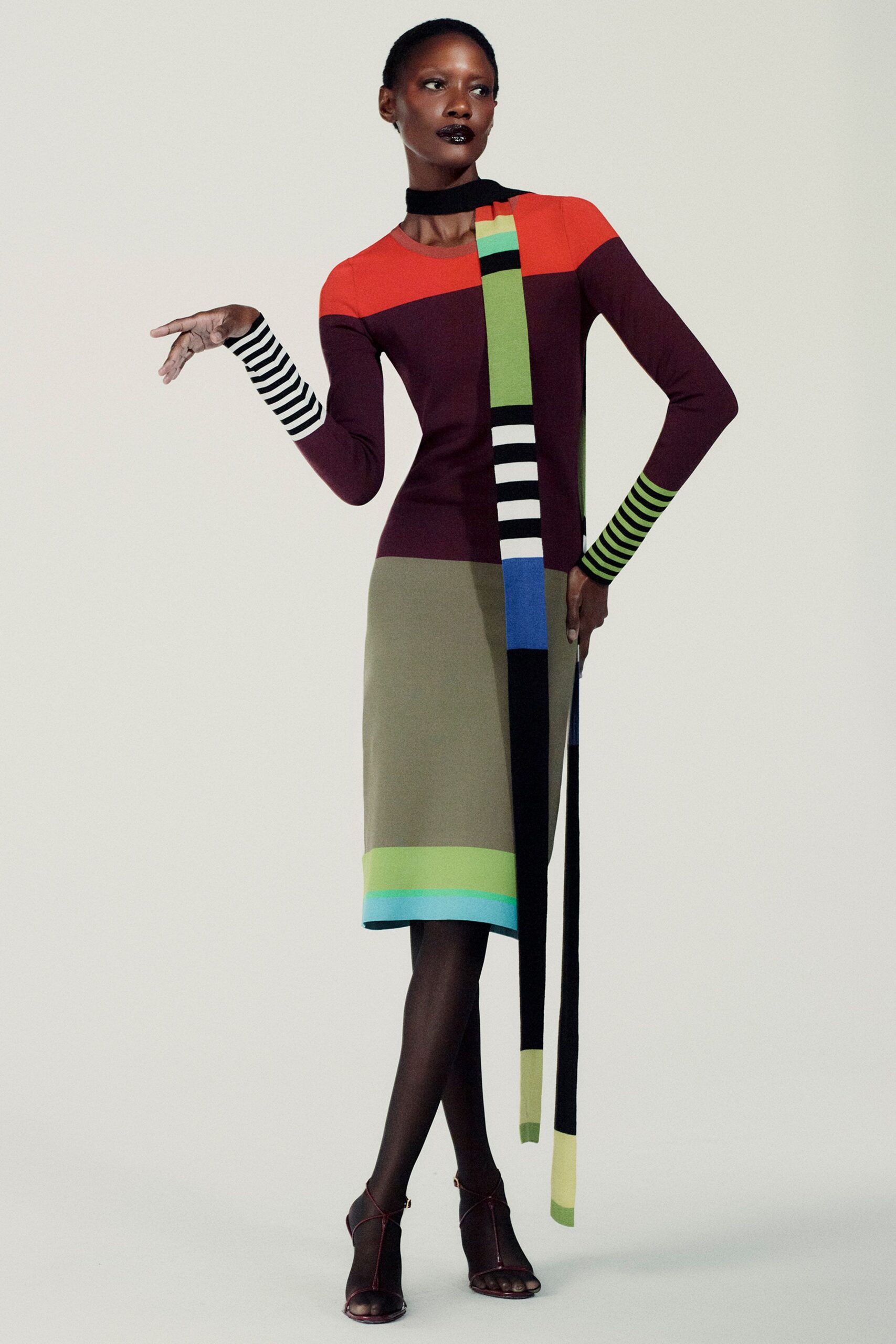 color-blocked midi dress with red shoes