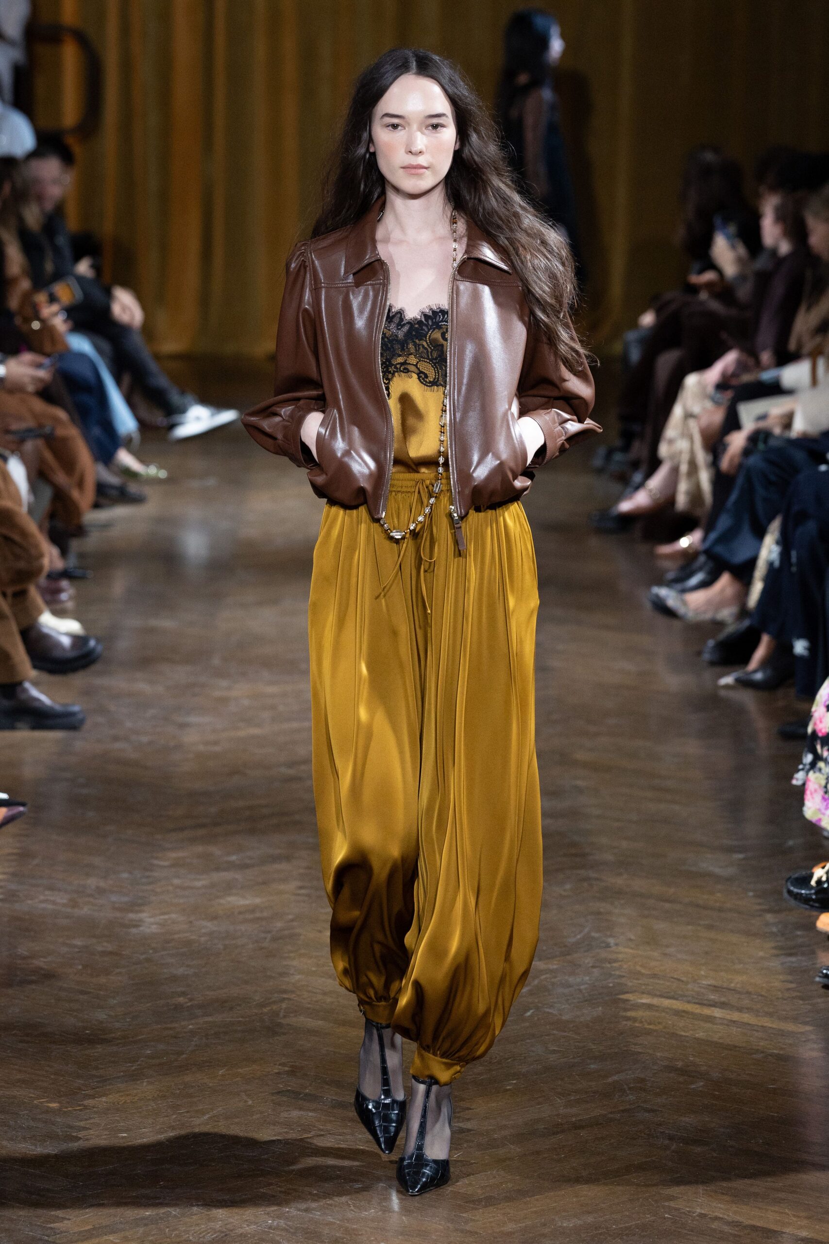 Cinq à Sept Fall 2026 Ready-to-Wear Look 5