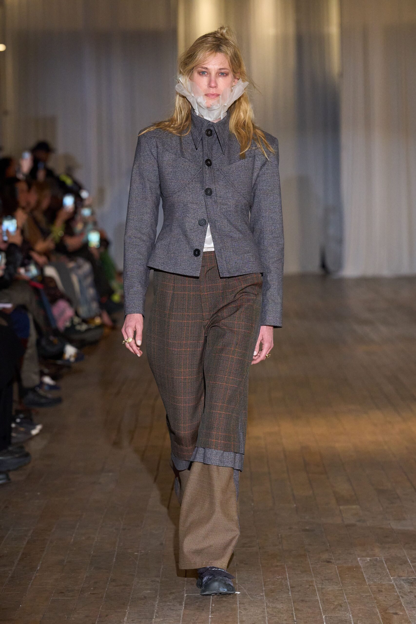 gray cotton long-sleeve collared tailored buttoned jacket