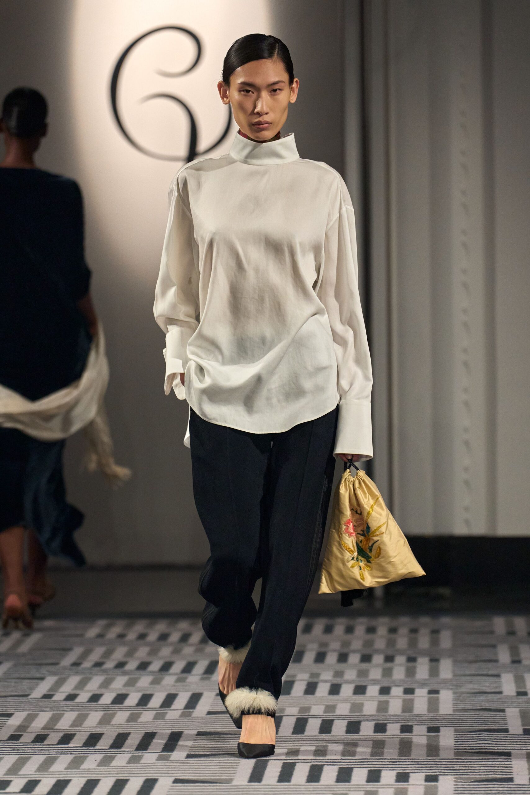 beige silk embroidered bag