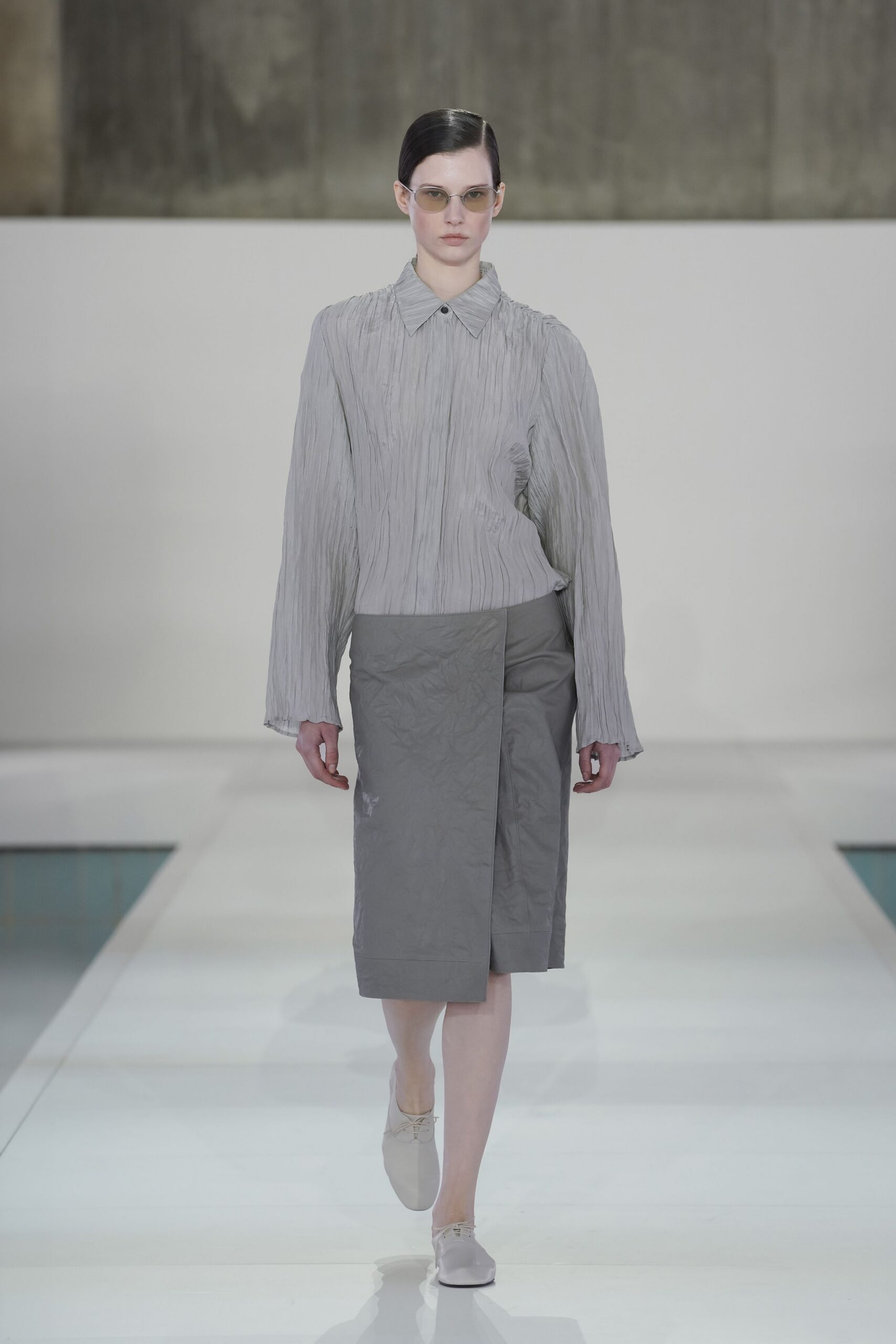 gray cotton asymmetric fitted straight-leg skirt