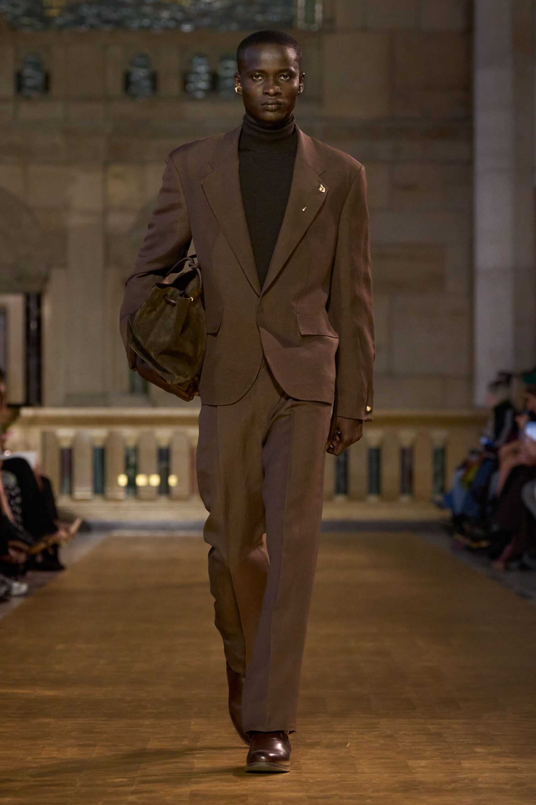 brown wool long-sleeve collared tailored buttoned suit