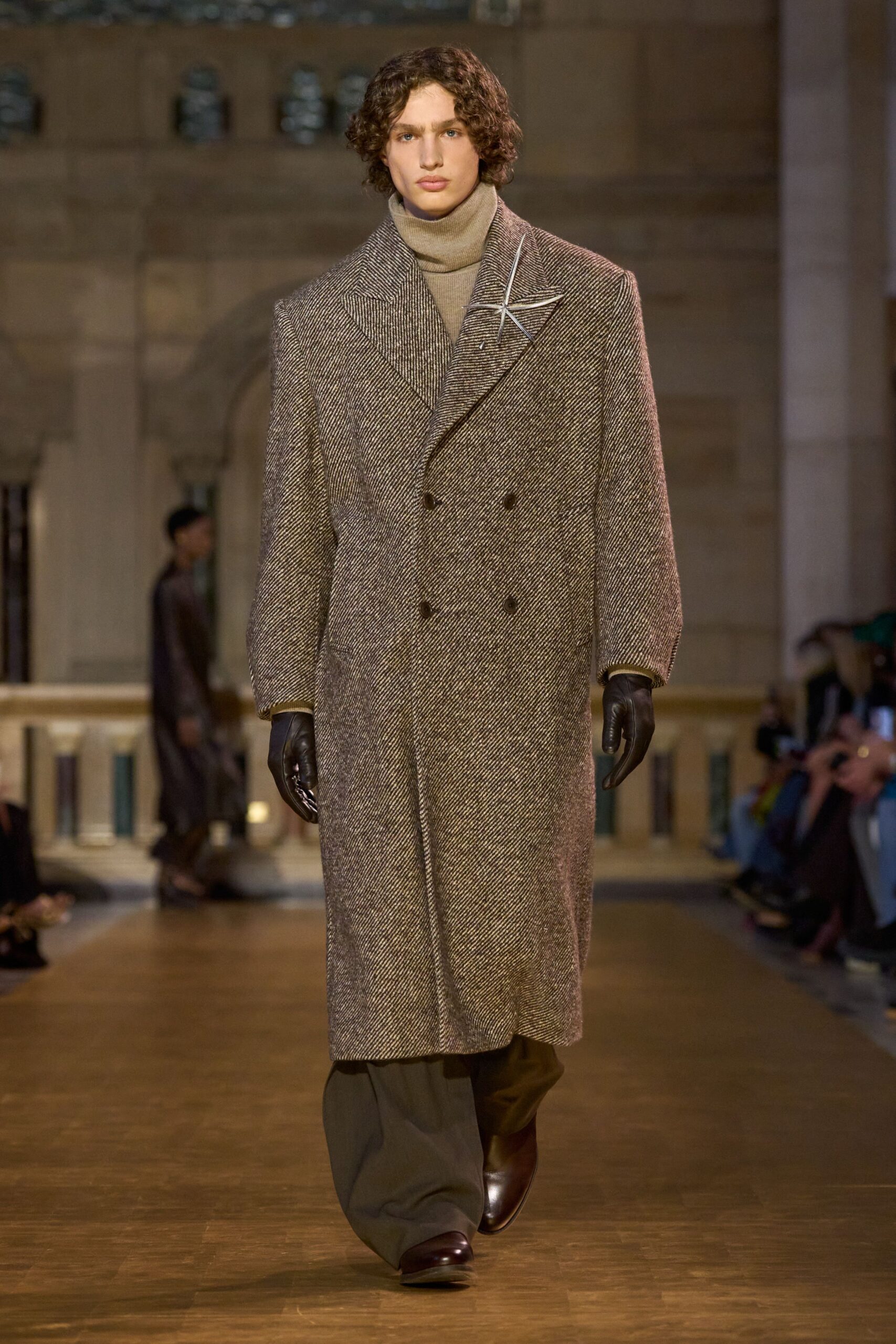 brown tweed long-sleeve double-breasted tailored buttoned coat