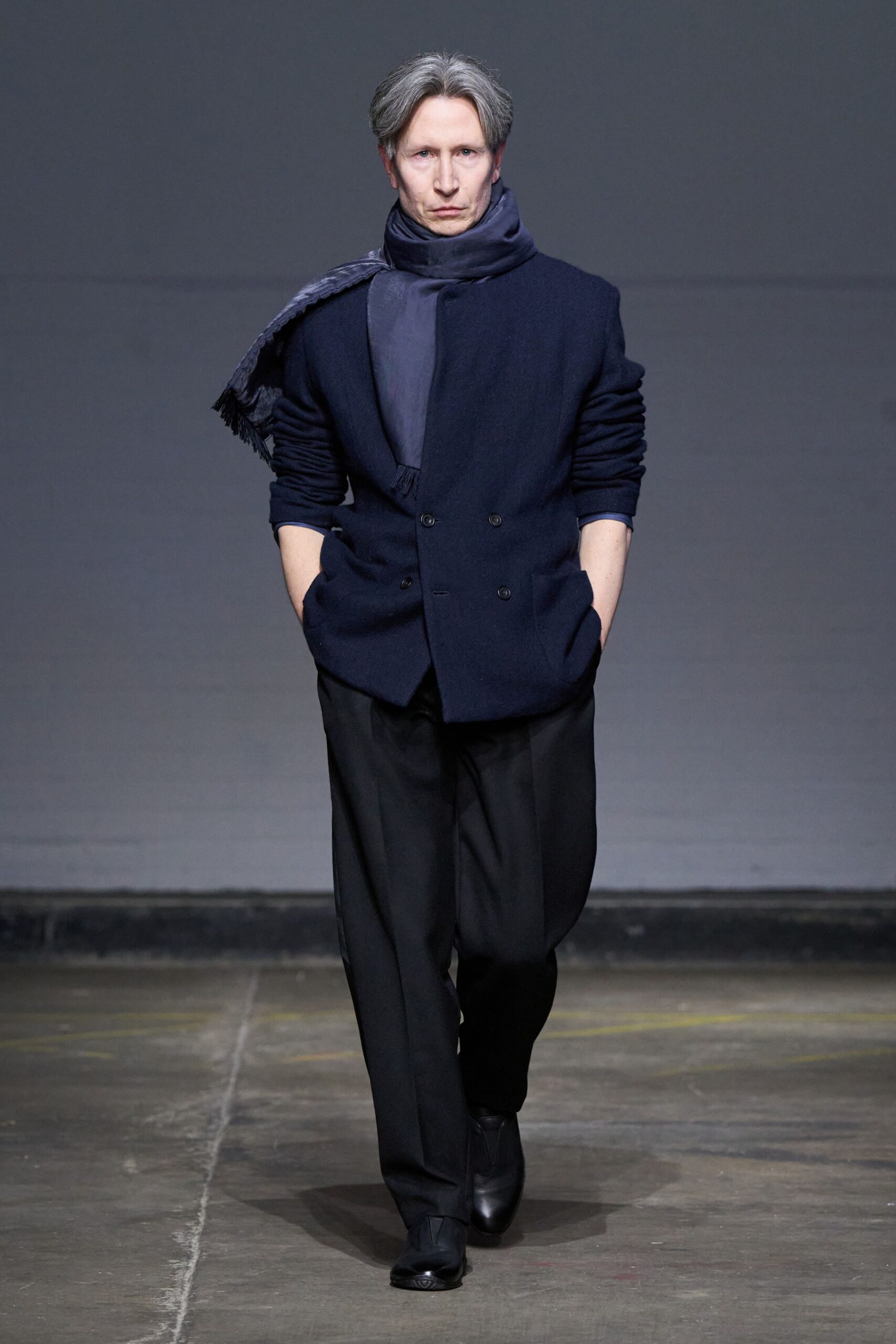 blue wool long-sleeve collared tailored jacket