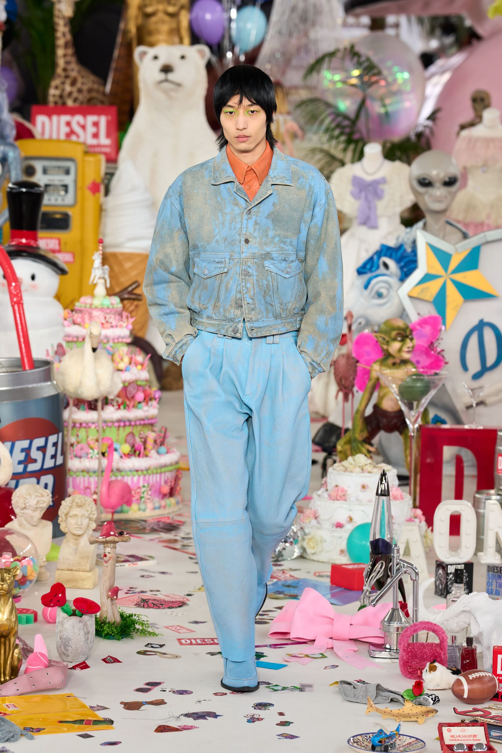 blue denim long-sleeve collared relaxed buttoned jacket