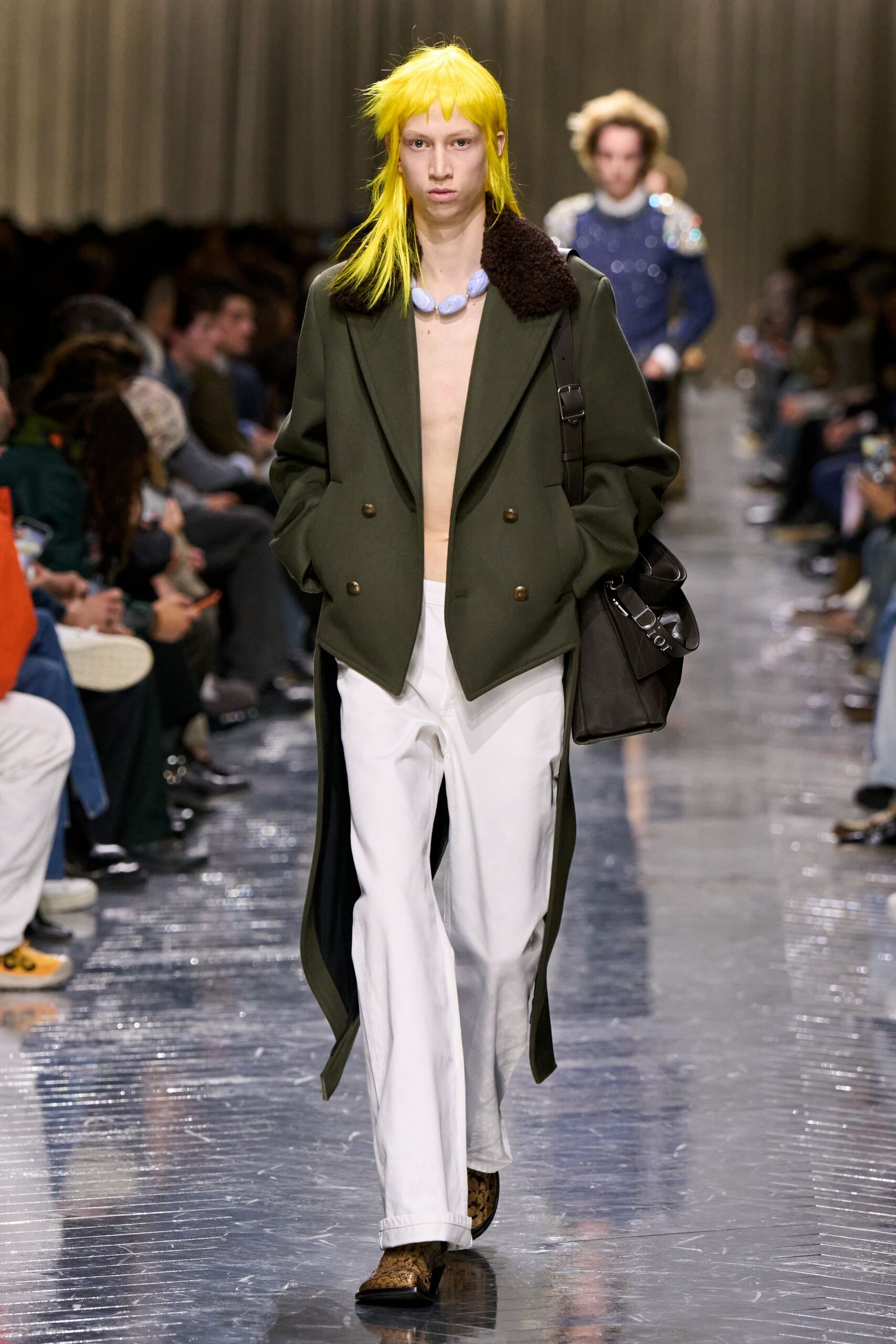 green wool long-sleeve collared relaxed coat