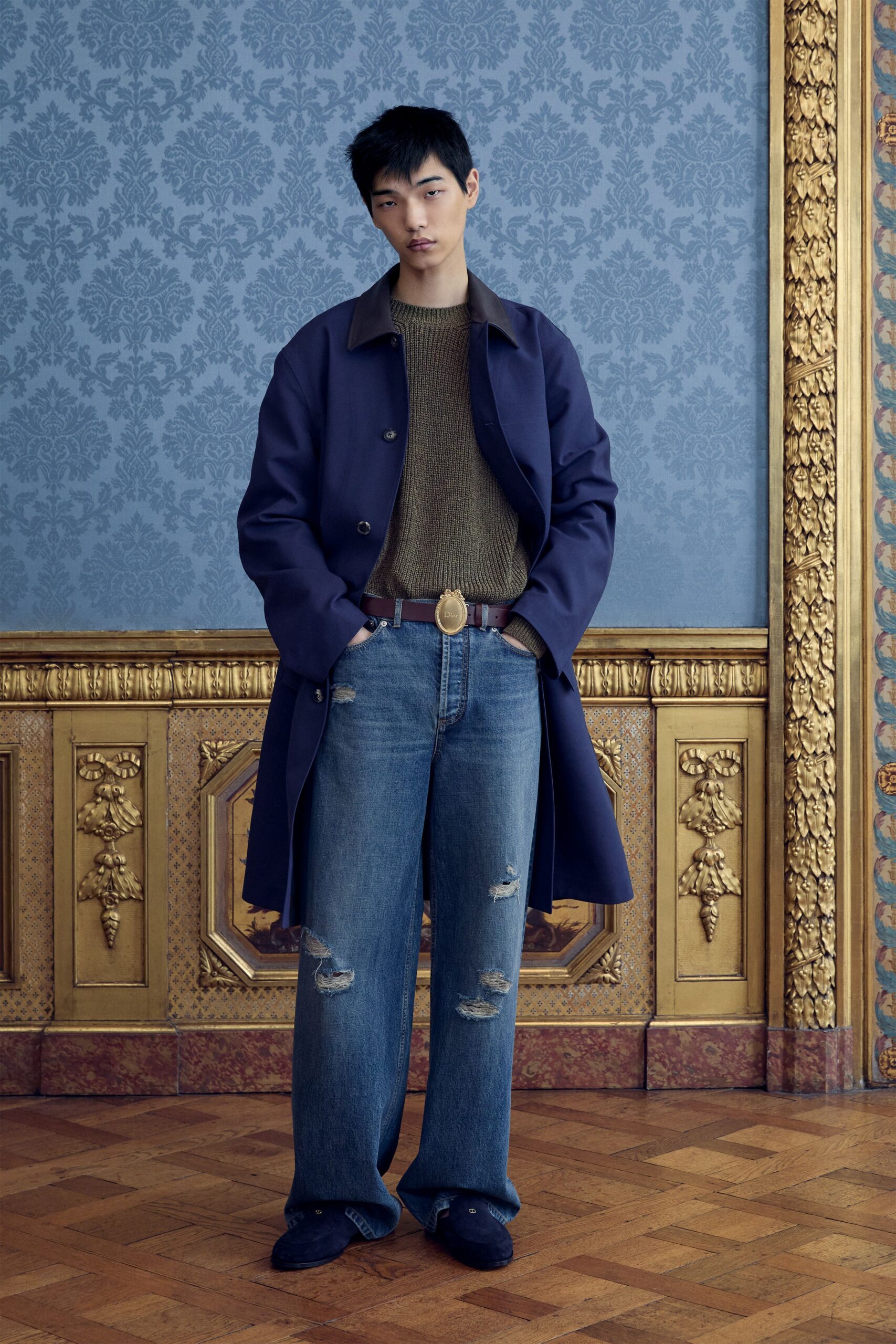 blue cotton long-sleeve collared relaxed buttoned coat