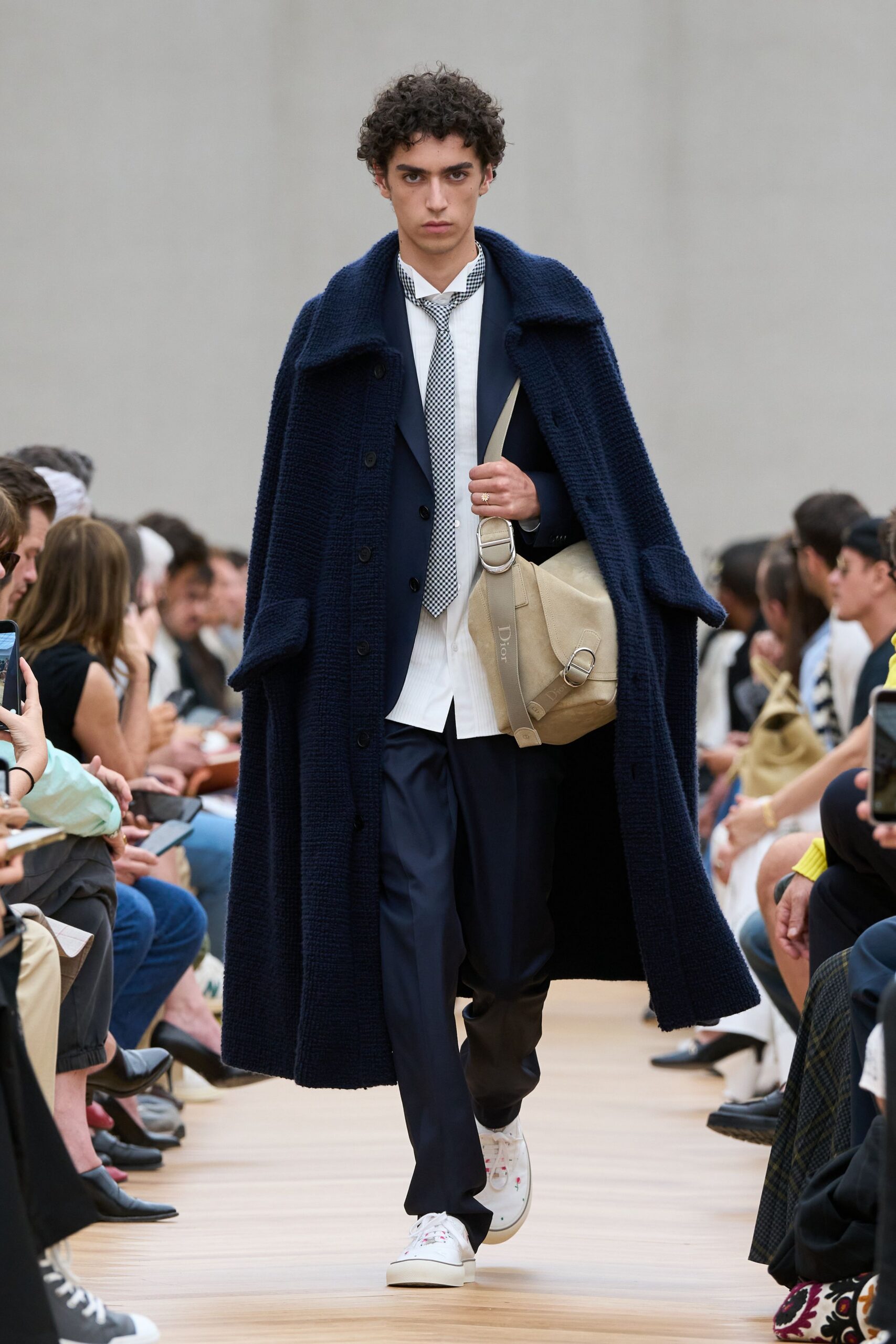 blue wool long-sleeve relaxed buttoned coat