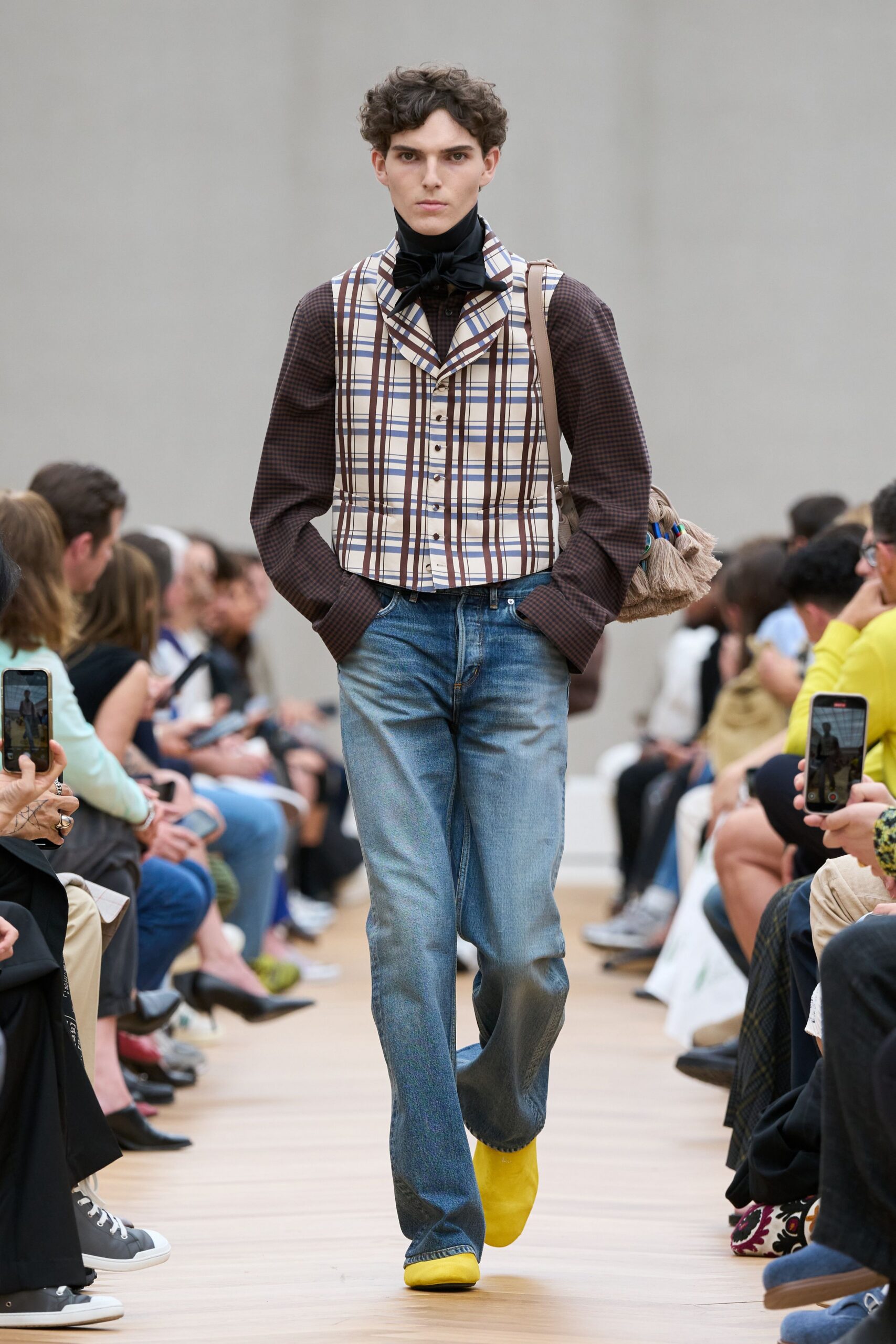 blue denim slim straight-leg jeans