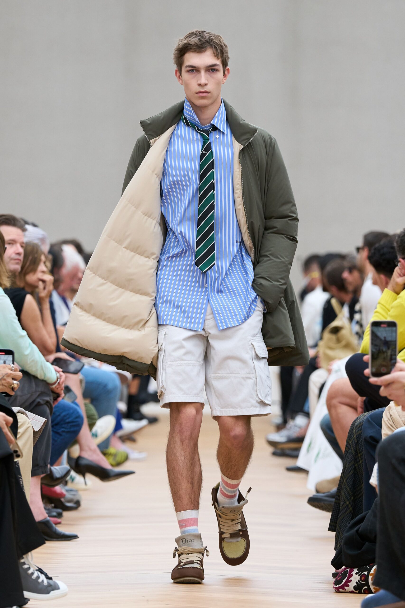 green jersey long-sleeve collared relaxed zippered coat