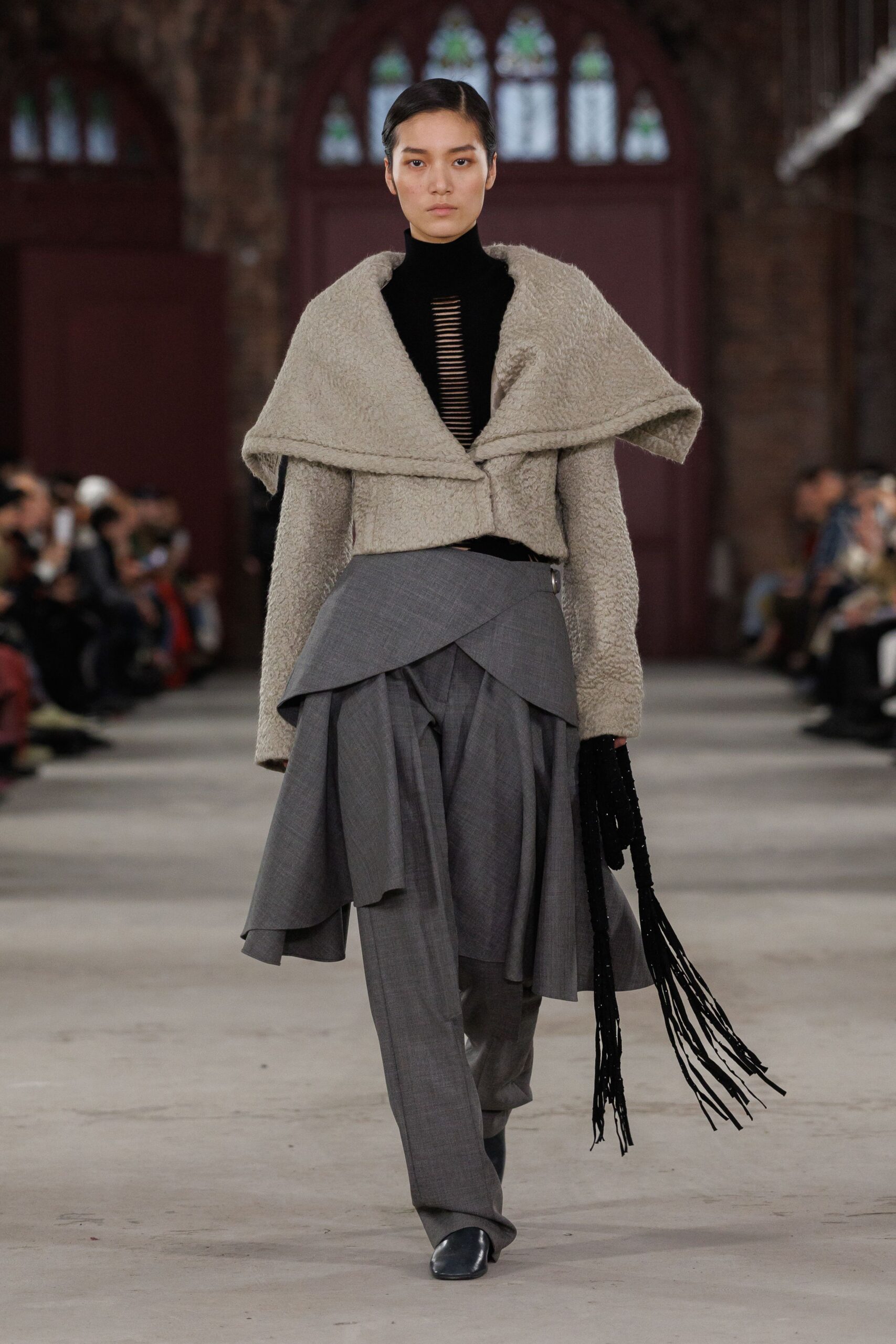 gray wool long-sleeve collared relaxed layered top