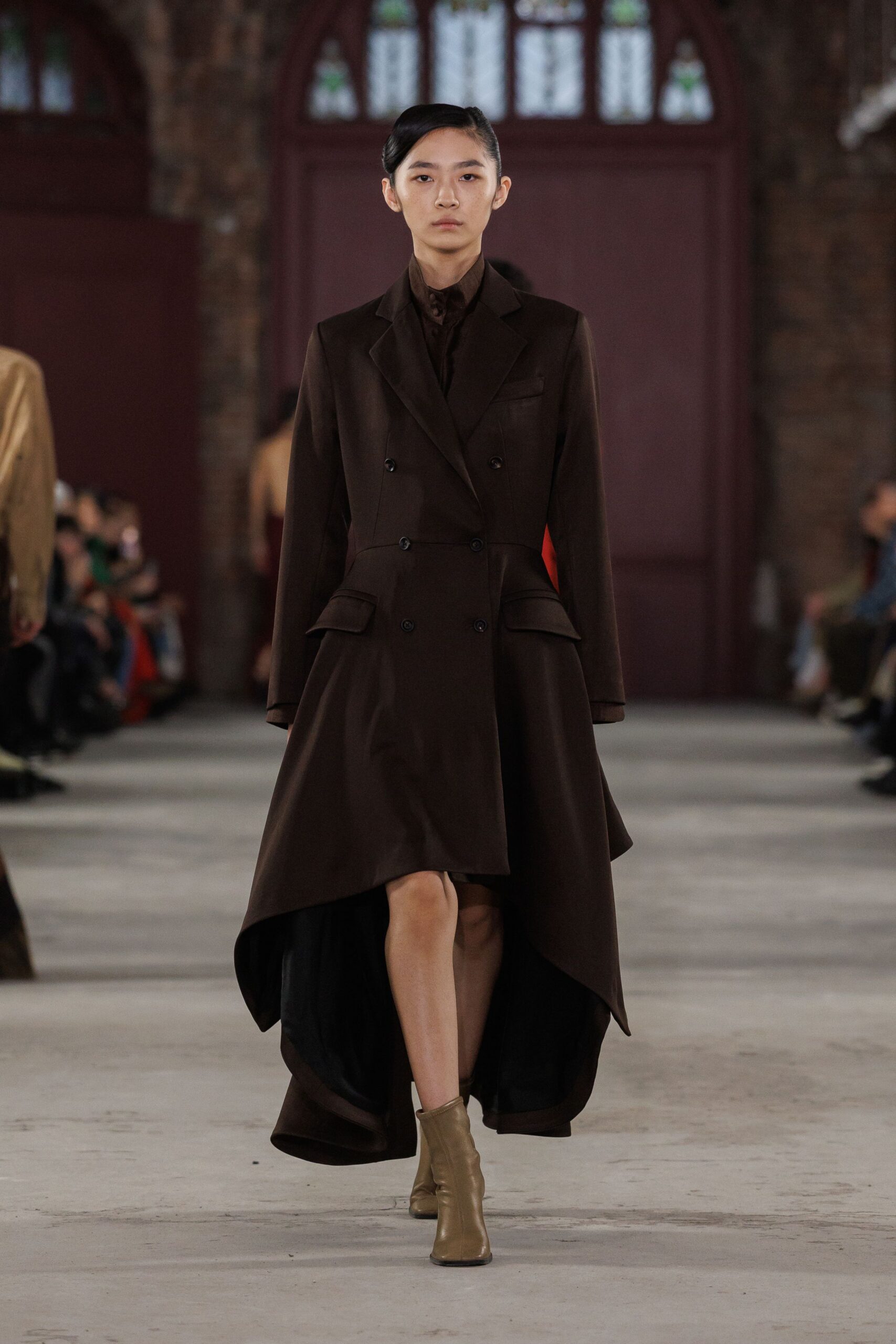 brown wool long-sleeve collared tailored pockets midi coat