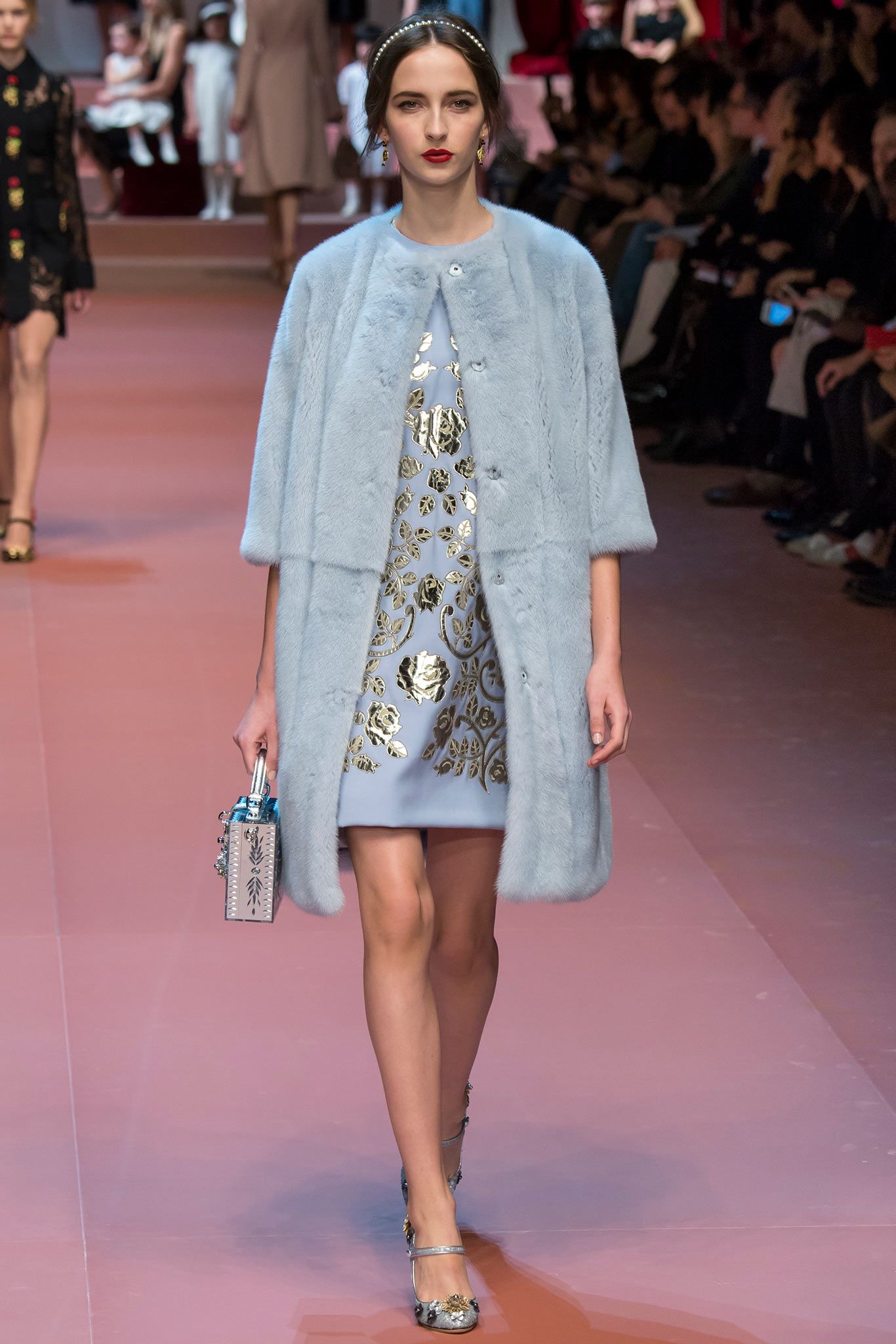 Dolce & Gabbana Fall 2015 Ready-to-Wear Look 9