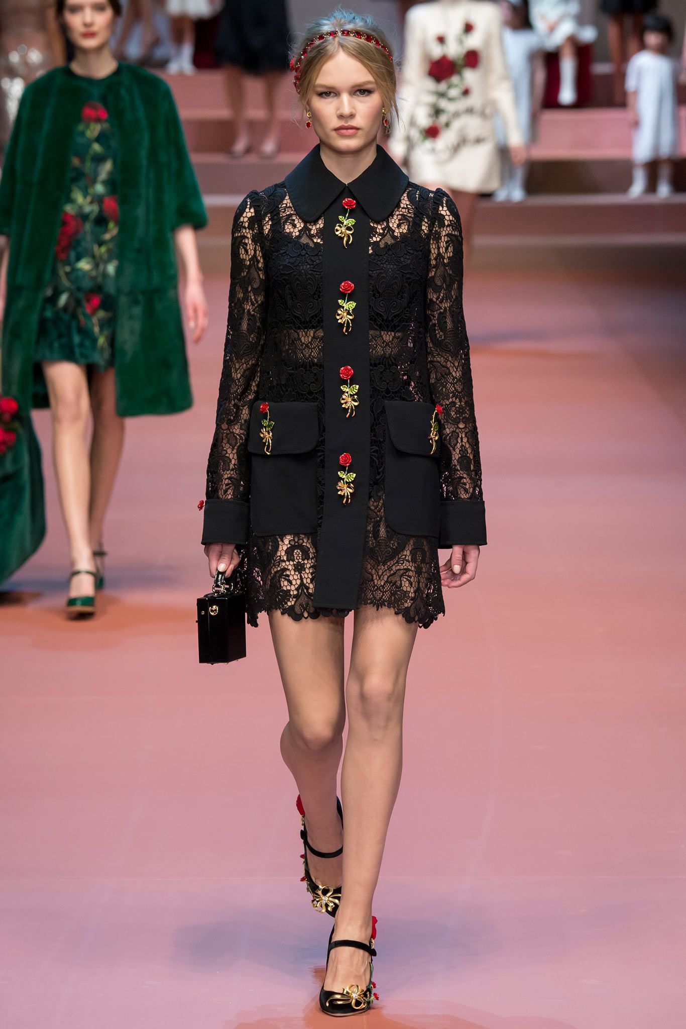 Dolce & Gabbana Fall 2015 Ready-to-Wear Look 10