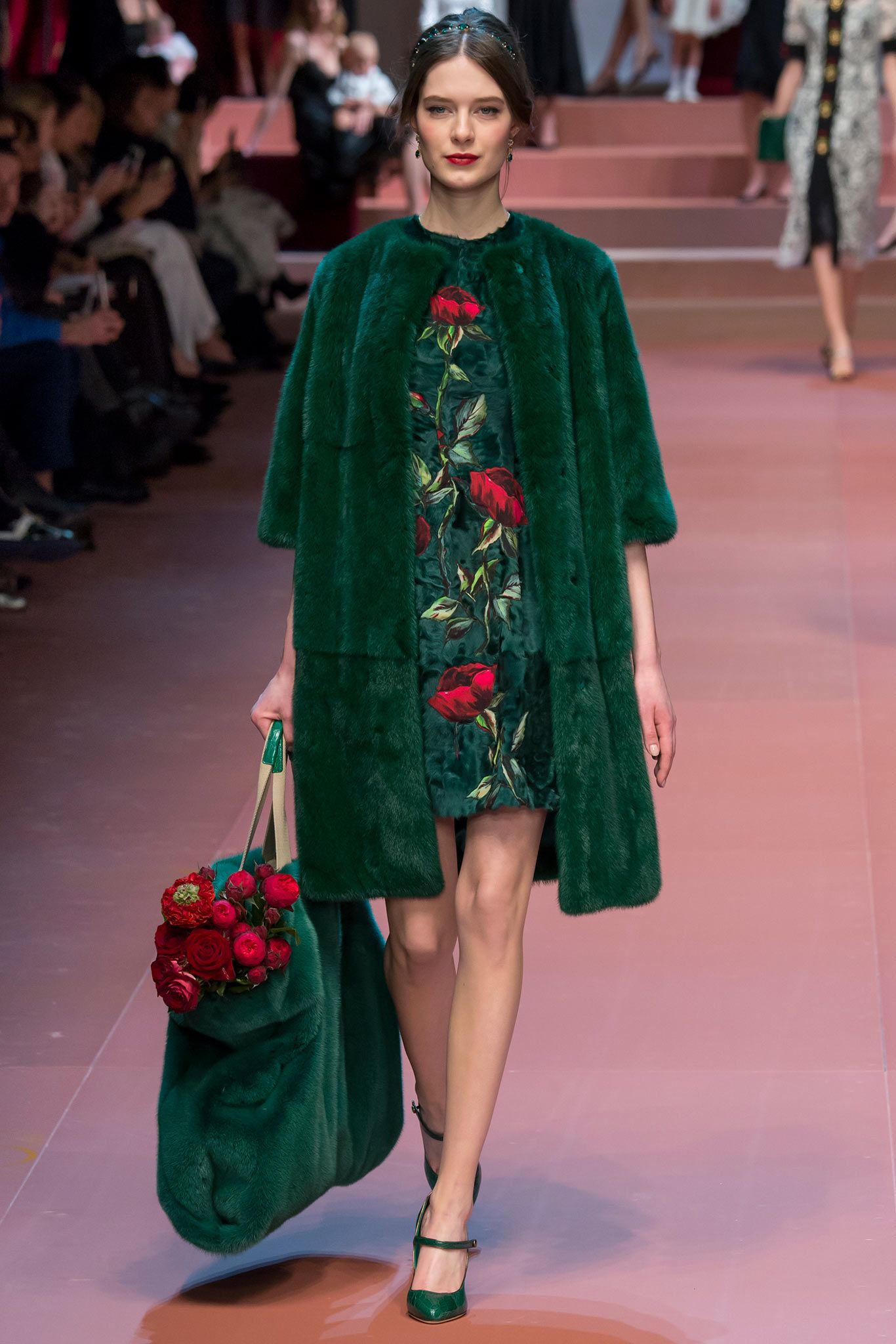 Dolce & Gabbana Fall 2015 Ready-to-Wear Look 11