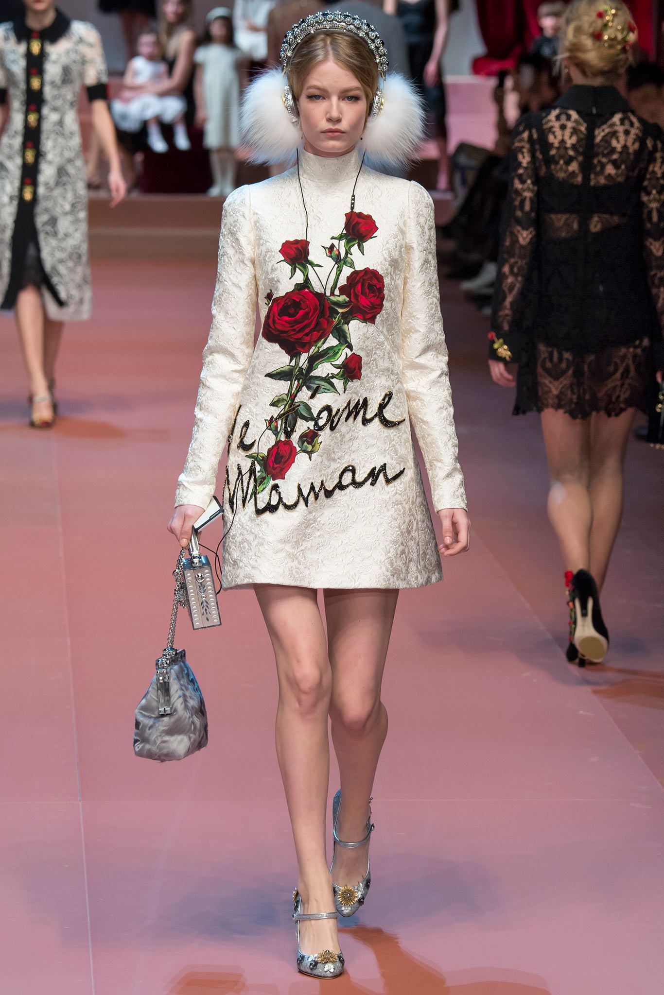 Dolce & Gabbana Fall 2015 Ready-to-Wear Look 12