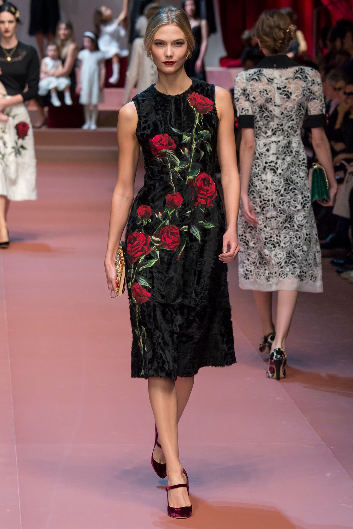 Dolce & Gabbana Fall 2015 Ready-to-Wear Look 15