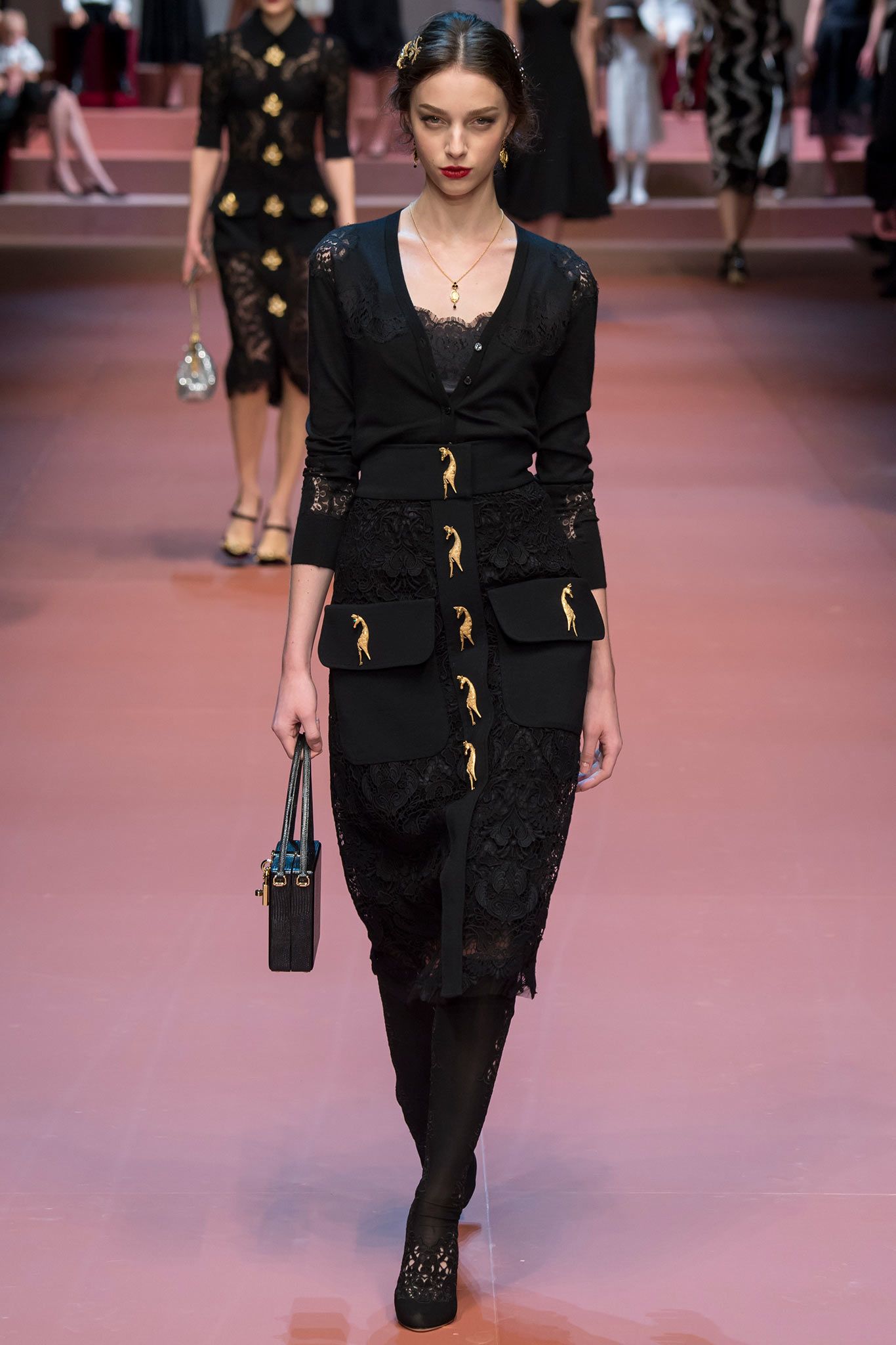 Dolce & Gabbana Fall 2015 Ready-to-Wear Look 37