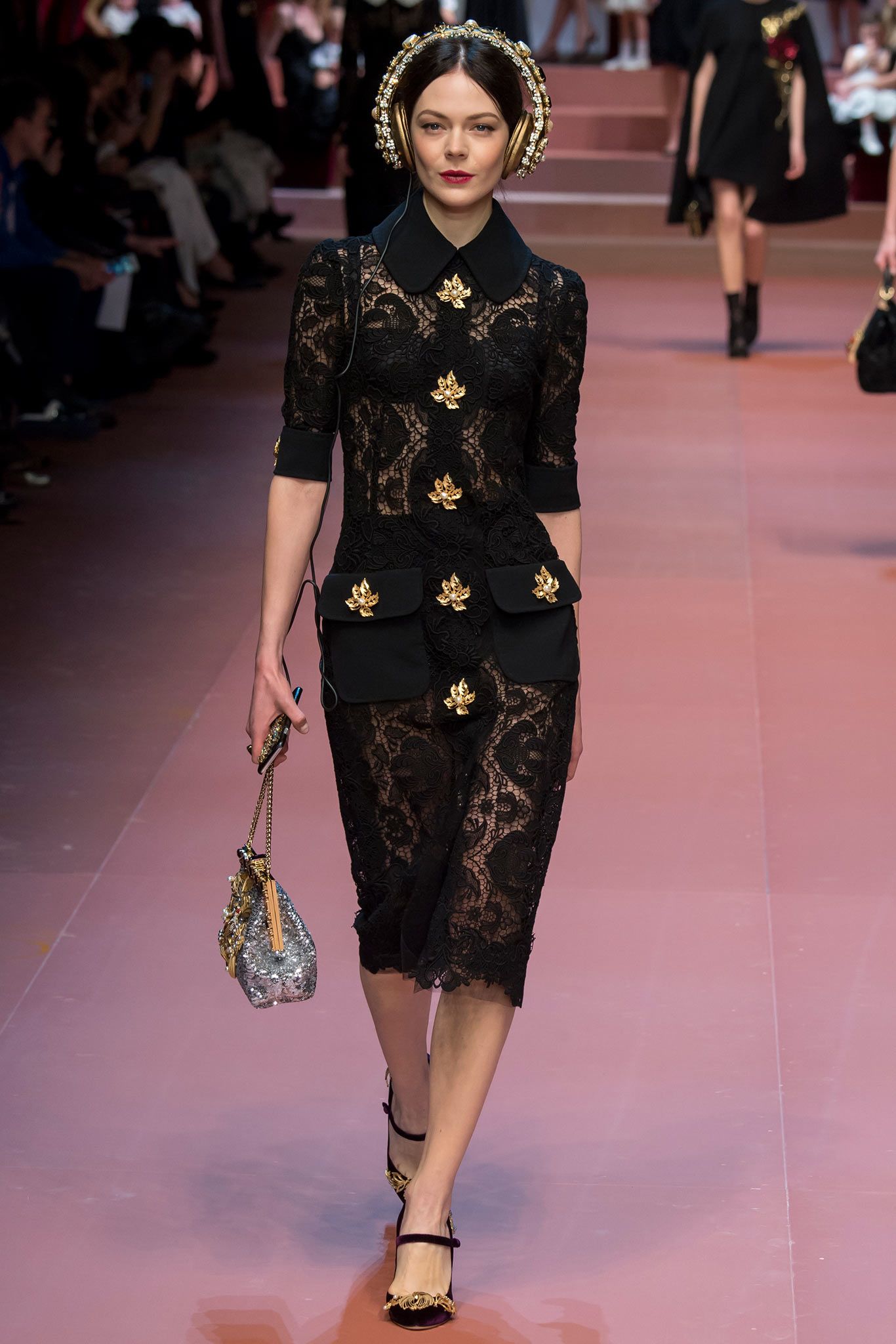 Dolce & Gabbana Fall 2015 Ready-to-Wear Look 38