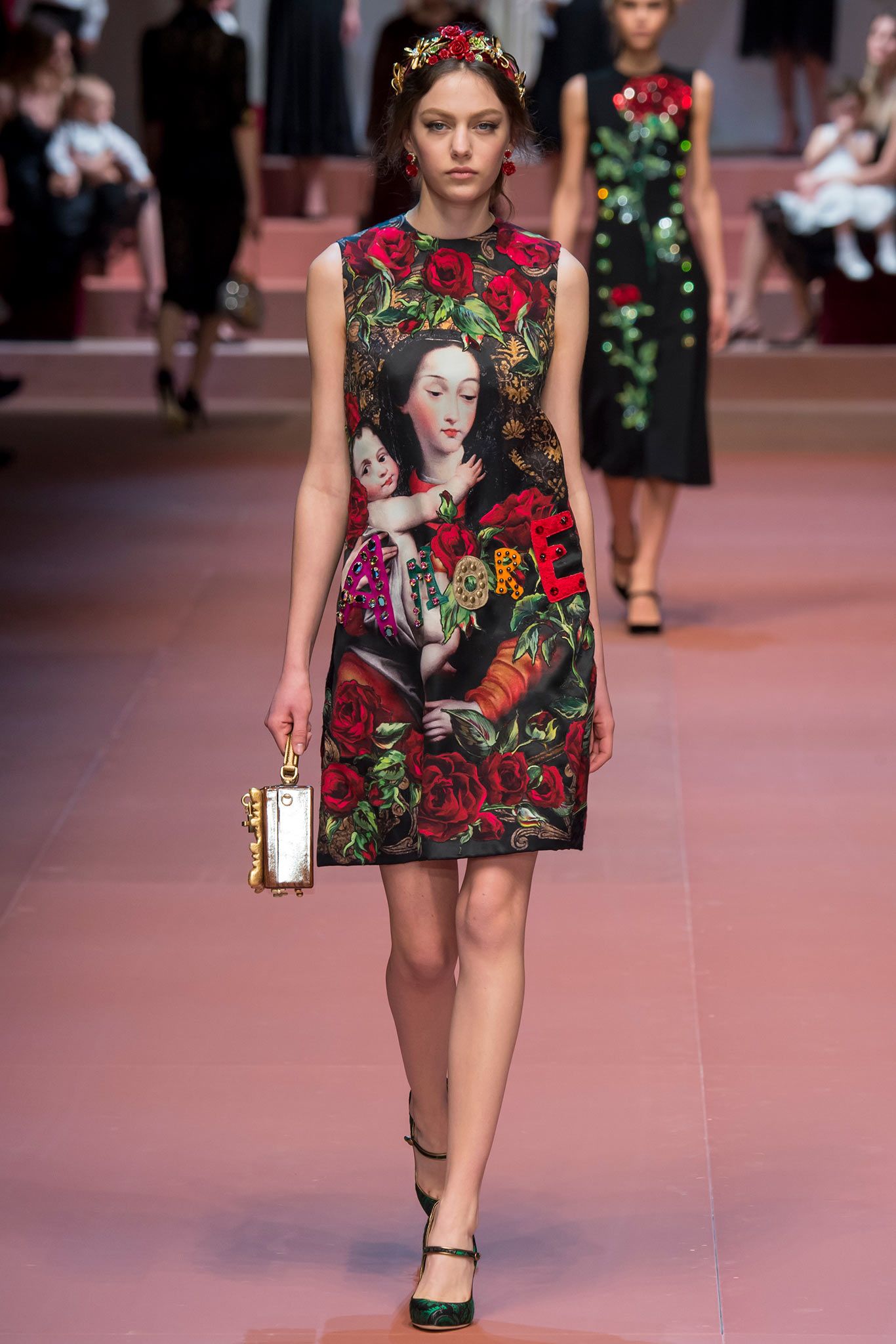 Dolce & Gabbana Fall 2015 Ready-to-Wear Look 42