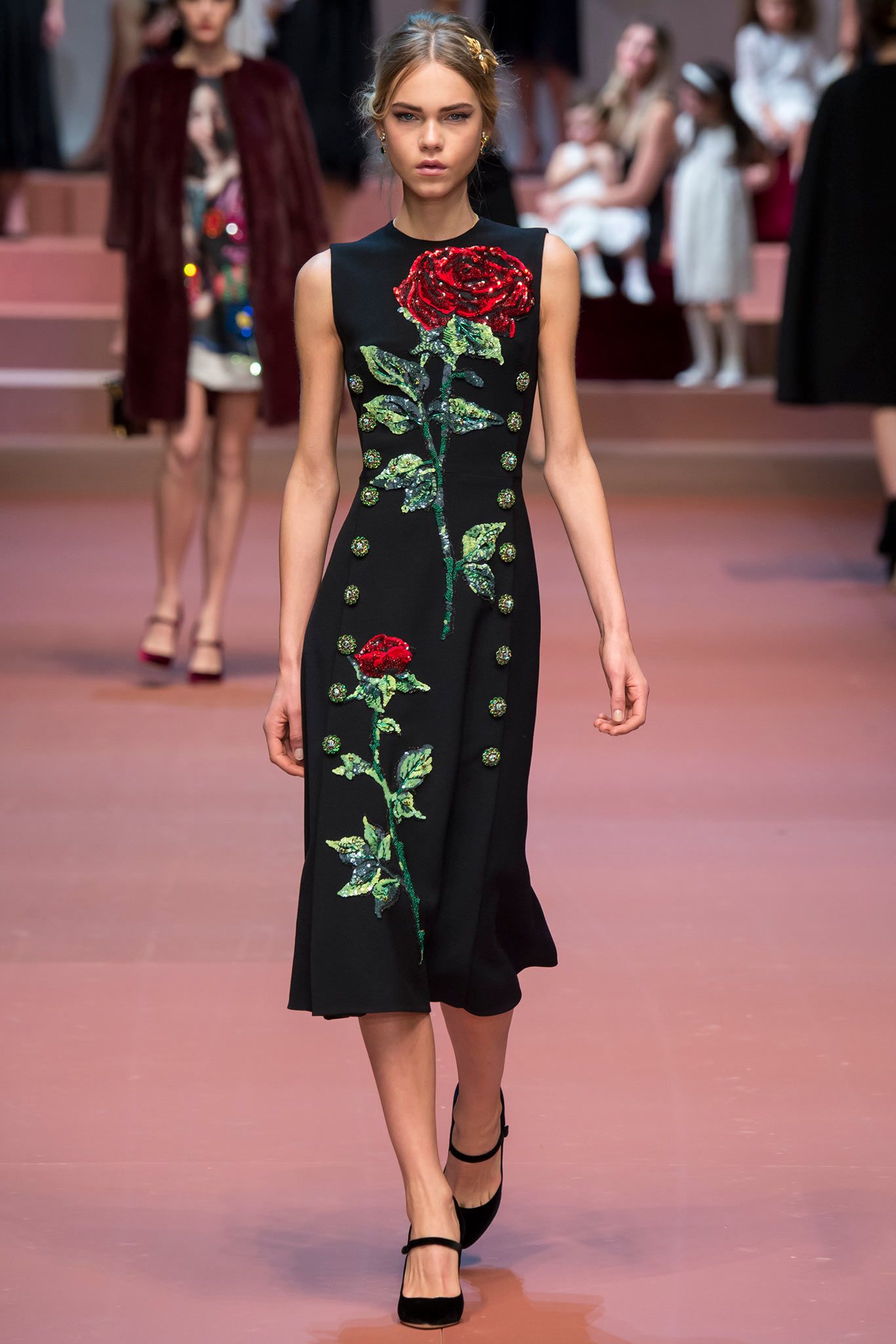 Dolce & Gabbana Fall 2015 Ready-to-Wear Look 43